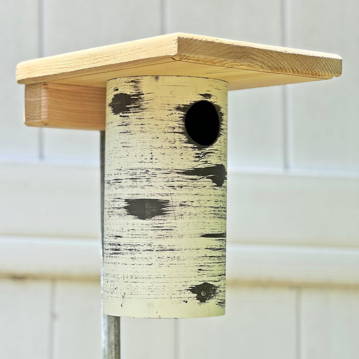 DutchCrafters Pole Mount Gilbertson Bluebird House with Removable Base, Durable Weatherproof Birdhouse Blue Bird Nesting Box for Outdoors (Poly Roof, 1 1/2" Entrance Hole)