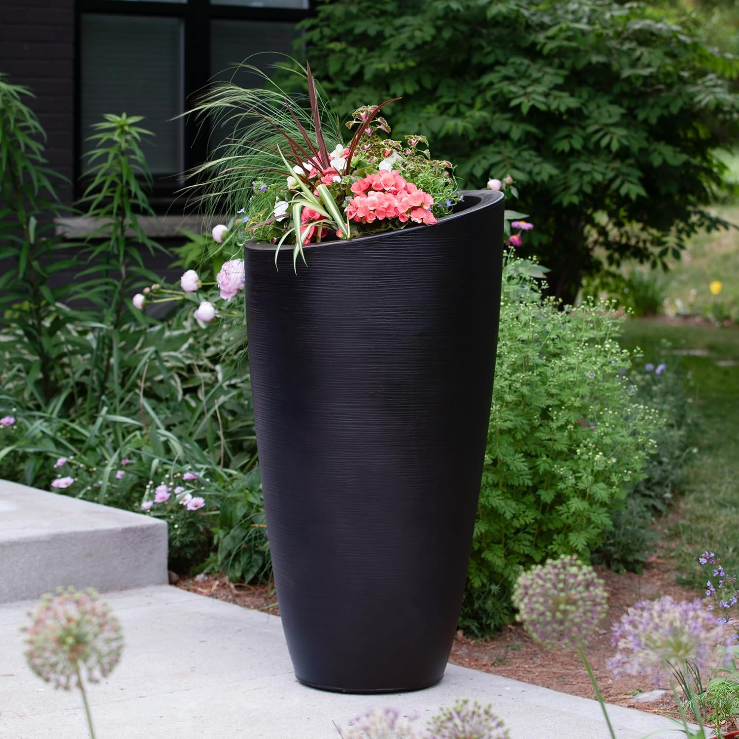 Mayne Modesto 20in Round Modern Planter, Neptune Blue | All season, Indoor/Outdoor, Double-wall design, Fade resistant, 15-year warranty