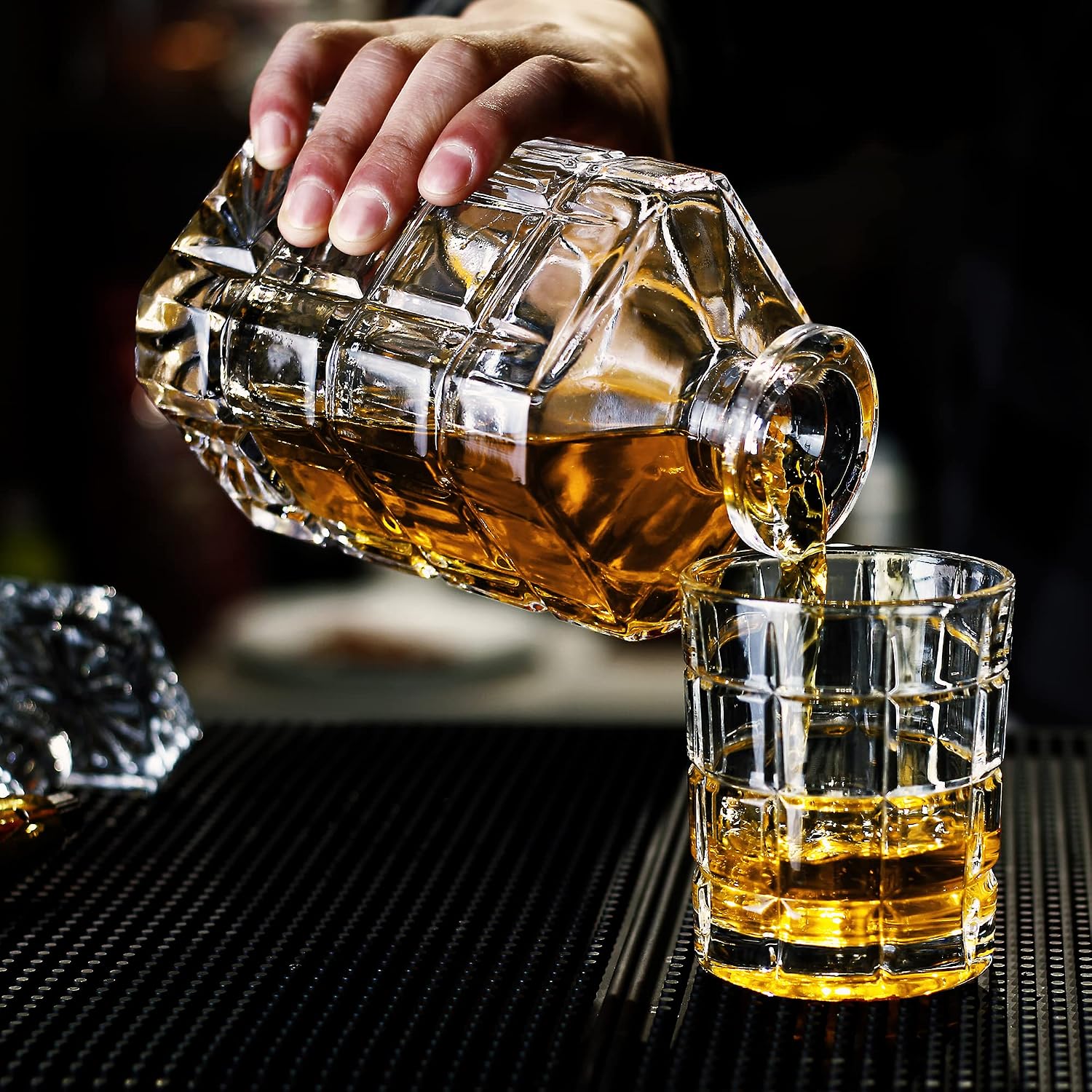 LUXU Whiskey Decanter,25 oz