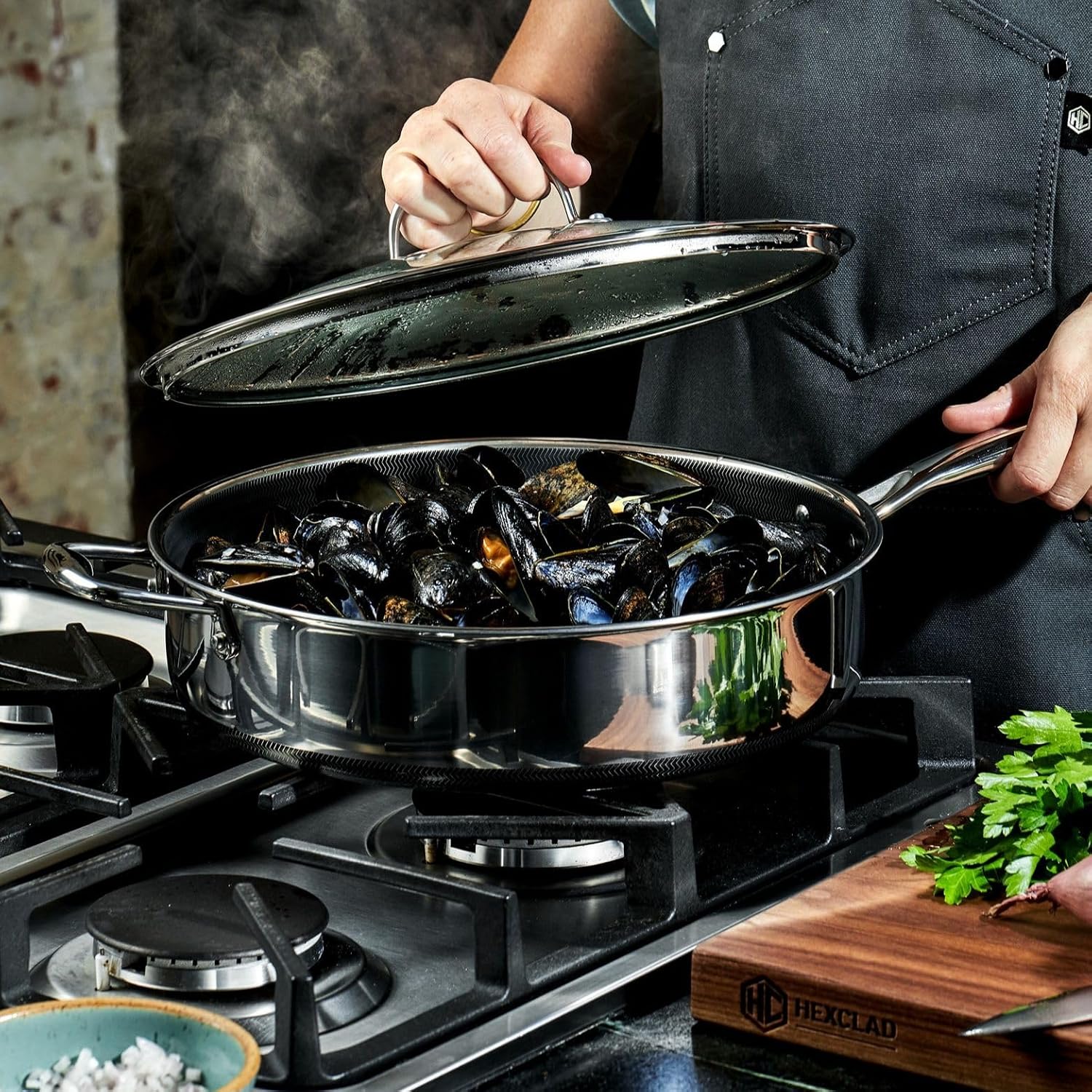 HexClad 4.5 Qt Hybrid Nonstick Deep Sauté Frying Pan & Lid, Induction Ready | Stay-Cool Handles, Dishwasher and Oven Safe up to 900°F, Compatible with All Cooktops