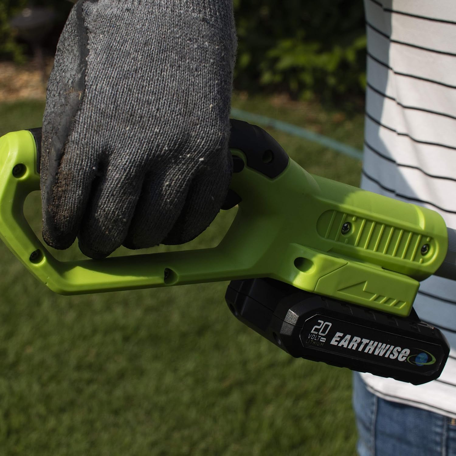 Earthwise LPHT12022 20" Cordless Pole Trimmer, 2Ah Battery & Charger