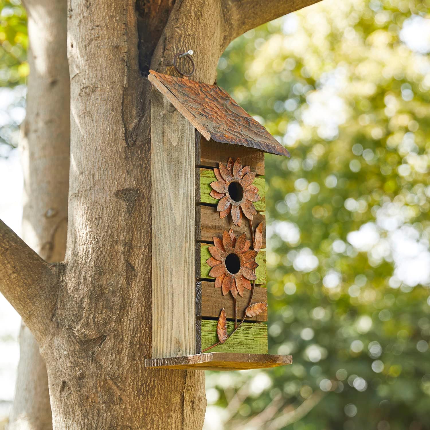 Glitzhome Bird Houses for Outside,10" H Rustic Wooden Bird House Garden Distressed Decorative Birdhouse for Outdoors, Hanging Birdhouse for Bluebird Hummingbird Wren Finch Cardinals Cedar