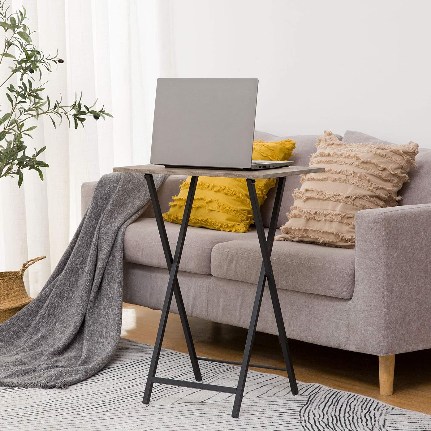 HOOBRO Folding TV Tray Tables, Set of 2 Side Table for Small Space, Industrial Snack Tables for Eating at Couch, Stable Metal Frame, Easy Assembly