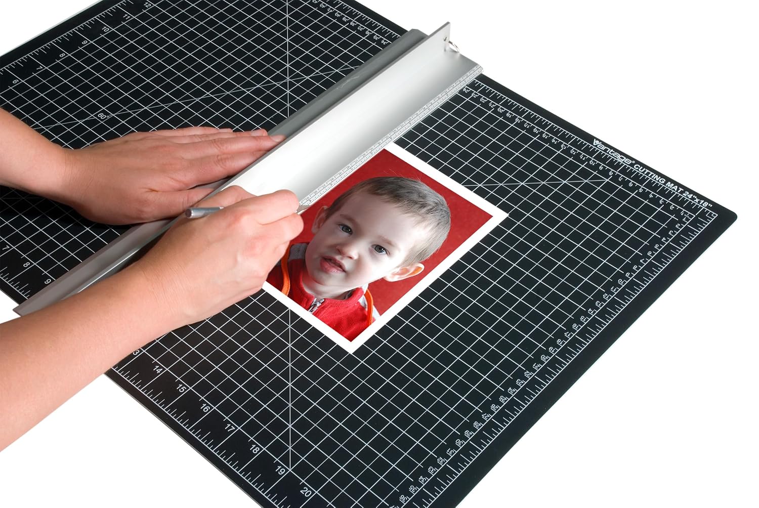 Dahle Vantage 10673 Premium Self-Healing Cutting Mat, 24"x36", 1/2" Grid, 5 Layers for Max Healing, Perfect for Crafts & Sewing, Black