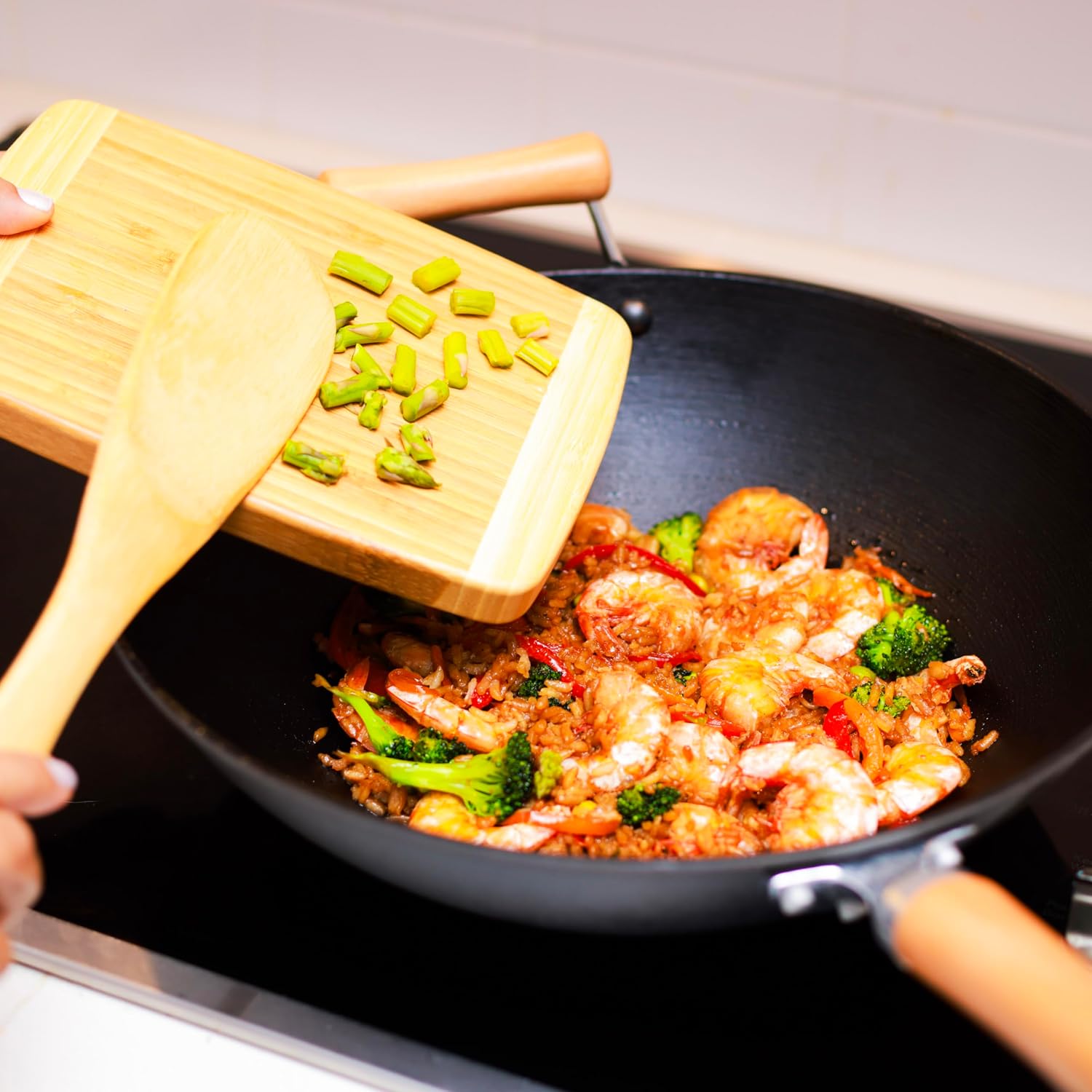 JOYCE CHEN Professional Series 14-Inch Cast Iron Wok with Maple Handle