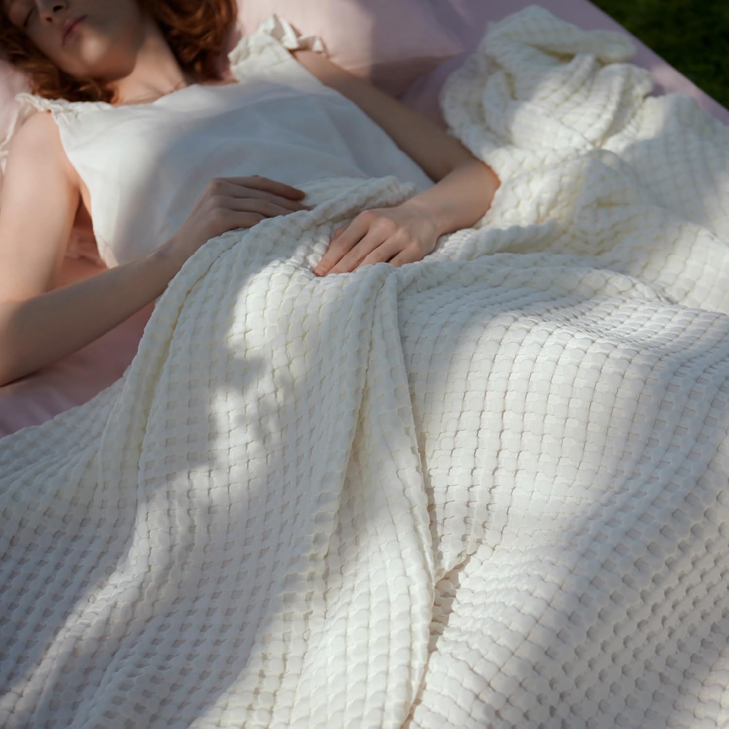 Bedsure Cooling Waffle Blanket for Hot Sleepers, Ivory, Queen, 90"x90"