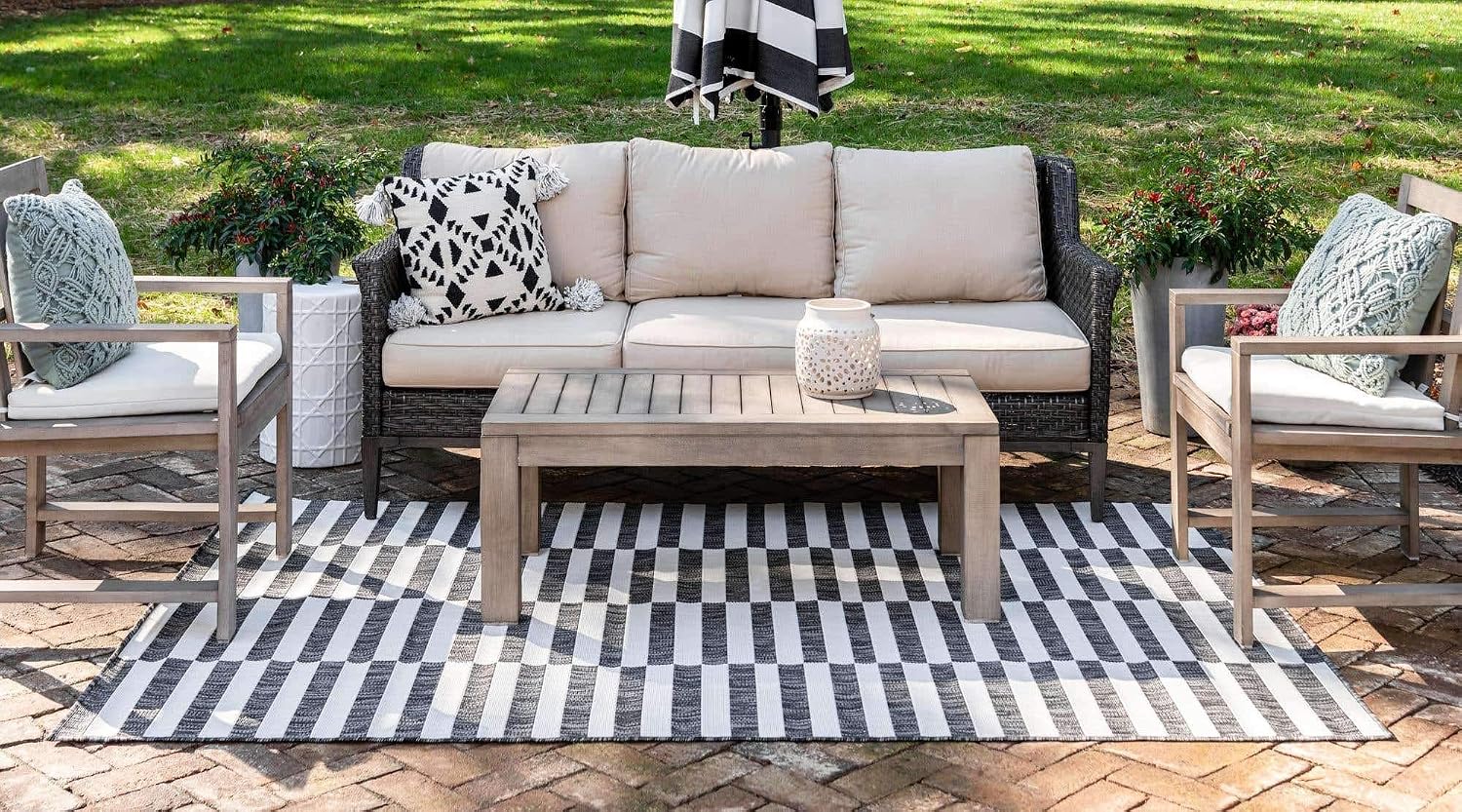 Unique Loom Outdoor Striped Collection Area Rug - Striped (7' 1" x 10' Rectangle, Taupe/Ivory)