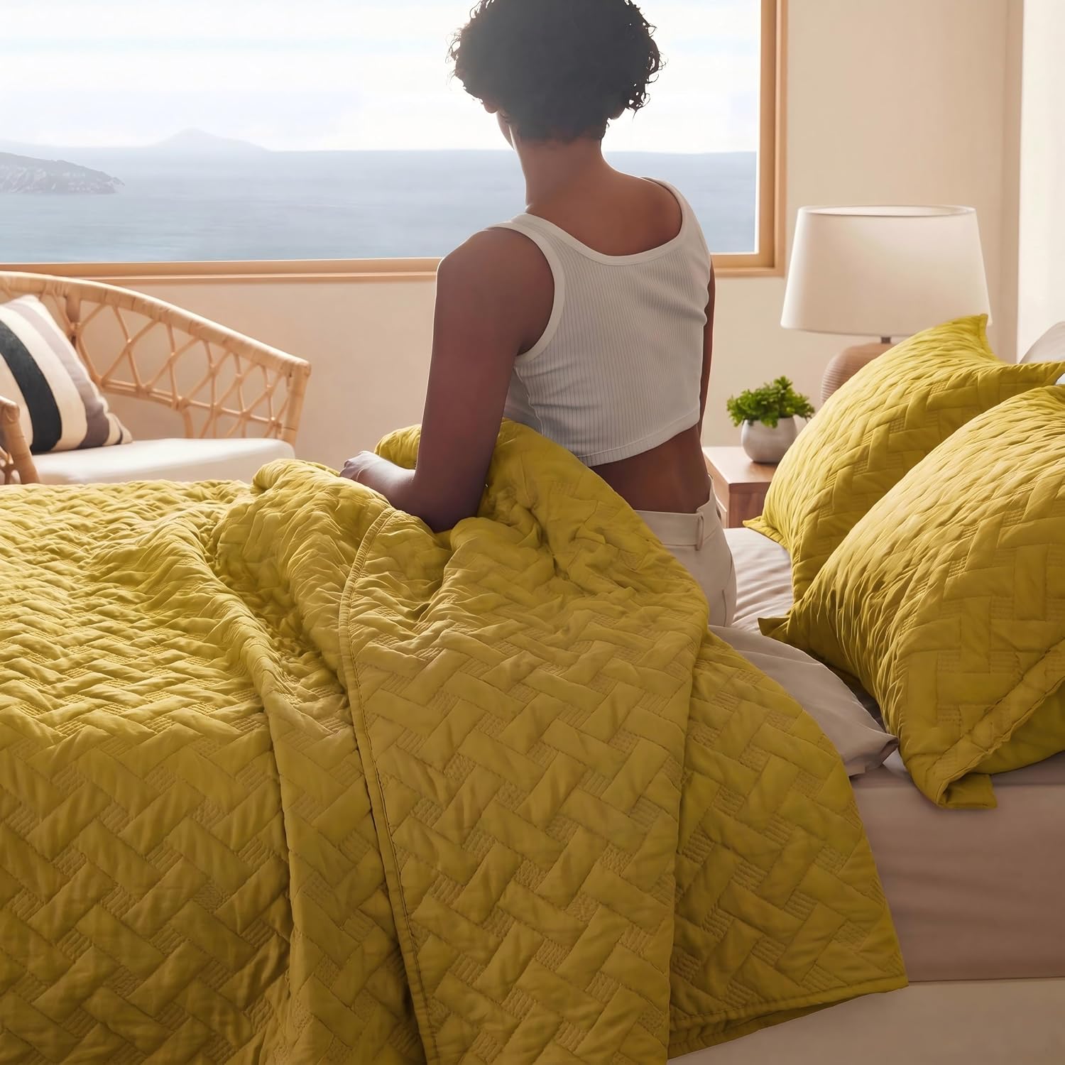 Bedsure Quilts Queen Size - Grey Bedspreads Queen Size with Basket Weave Pattern, Soft Quilt Bedding Set, Lightweight Comforter Set Coverlet for All Seasons with 2 Pillow Shams (90" x 96")