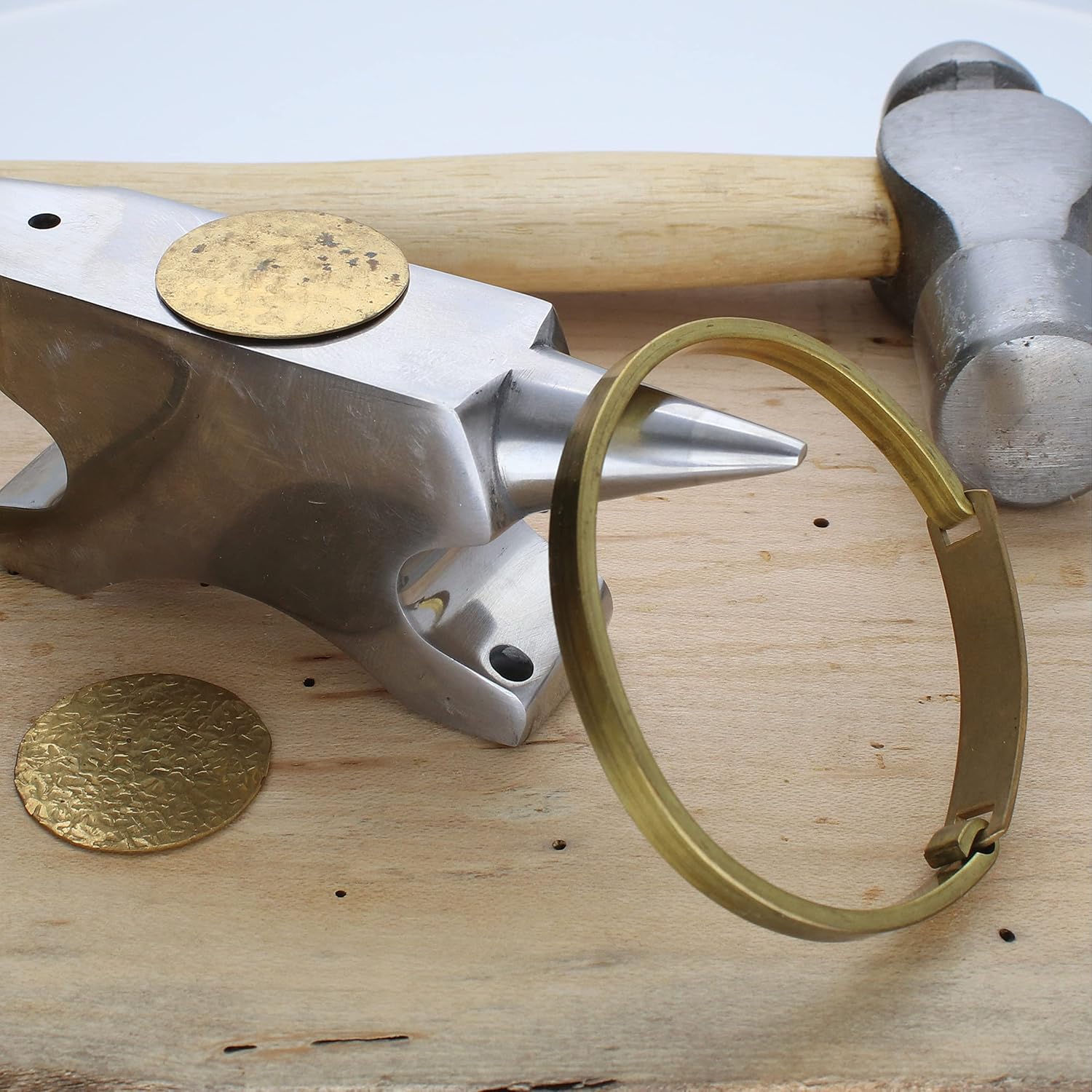The Beadsmith Dual-Ended Horn Anvil – Mini Size 2.5 x 1 x 1.5 inches – 118mm Tip to Tip – 13.11oz/0.82lbs – Made of Solid Stainless Steel