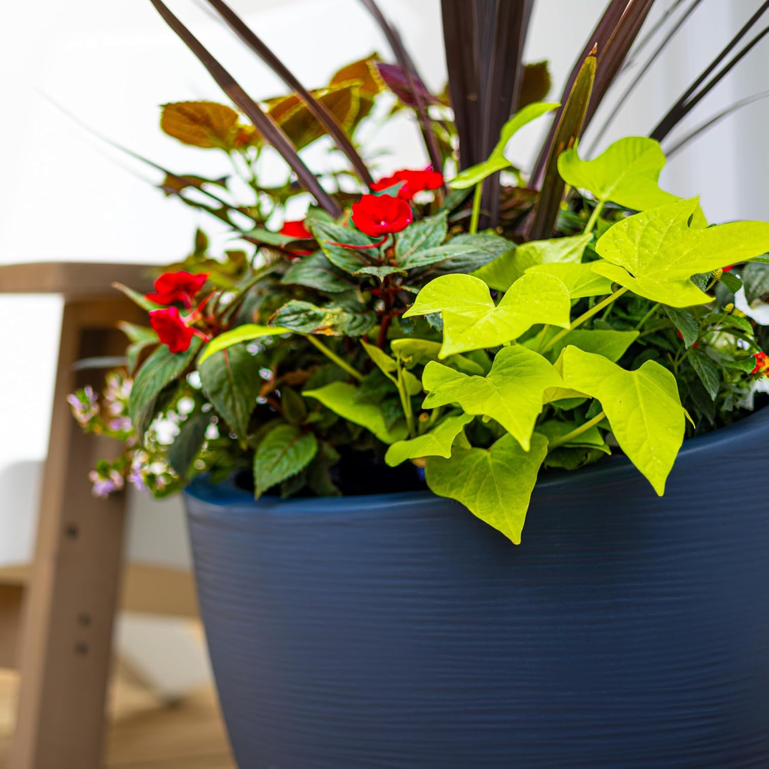 Mayne Modesto 20in Round Modern Planter, Neptune Blue | All season, Indoor/Outdoor, Double-wall design, Fade resistant, 15-year warranty