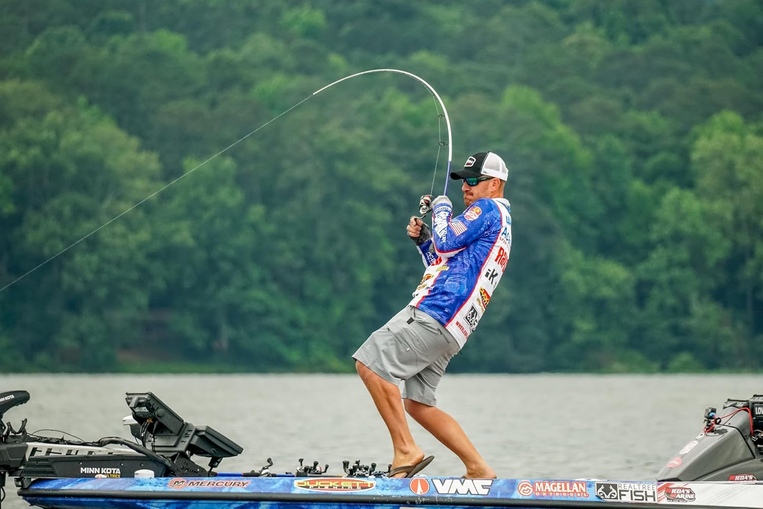 Duckett Fishing Jacob Wheeler Signature 2.0 Casting Rods, Spinning & Crankin' Rods, Pro Angler Designed, Extremely Lightweight & Balanced Sensi-Touch Multi-Modulus Blanks