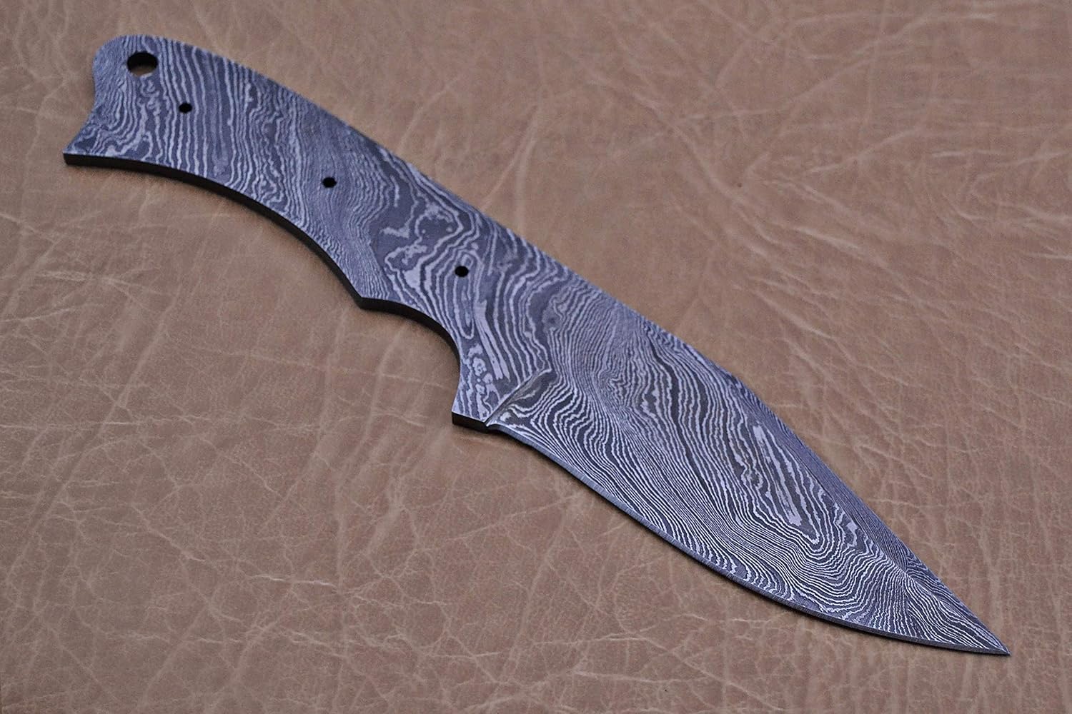Damascus Steel Blank Blade, 8 inches Long Hand Forged Pocket Knife with 3 Pin Hole & an Inserting Hole Space 4 inches Cutting Edge