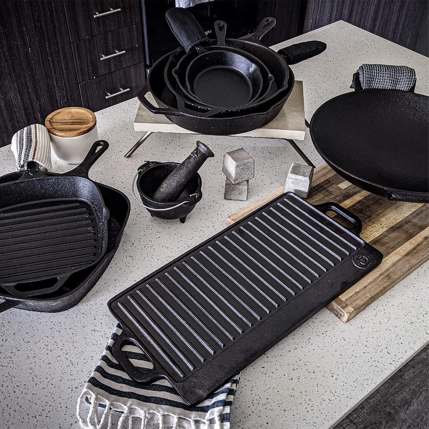 12 Inch Round Large Pre-Seasoned Cast Iron Skillet