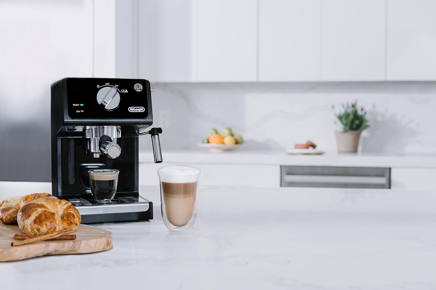De'Longhi 15-Bar Pump Espresso Machine with Milk Frother & Temperature Control - Compact Home Barista Coffee Maker for Espresso, Latte, Cappuccino & Iced Coffee, Easy to Clean Design