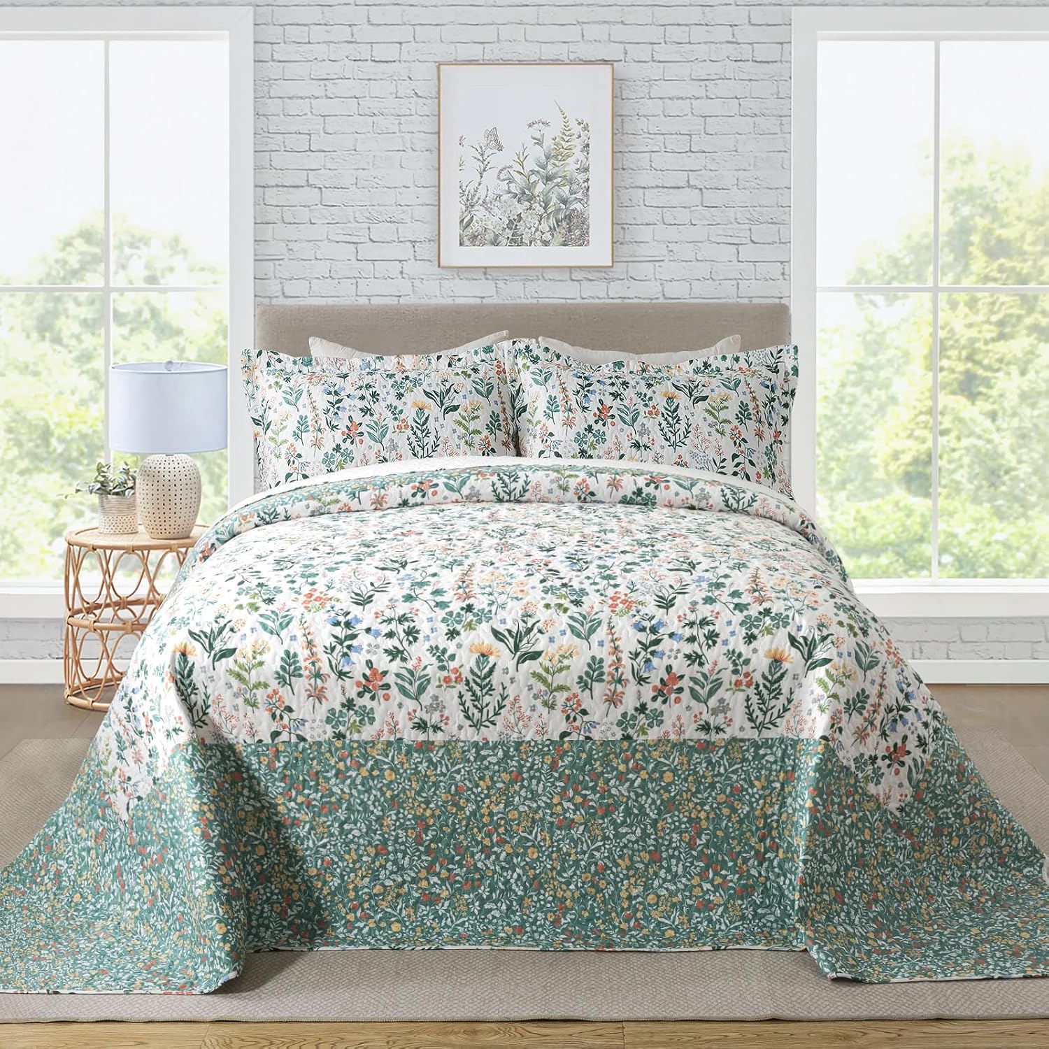 Travan Queen Quilt Set 3-Piece Bedspread Quilted Oversized Lightweight Microfiber Coverlet Set with Shams Violet Purple Floral Pattern Quilted