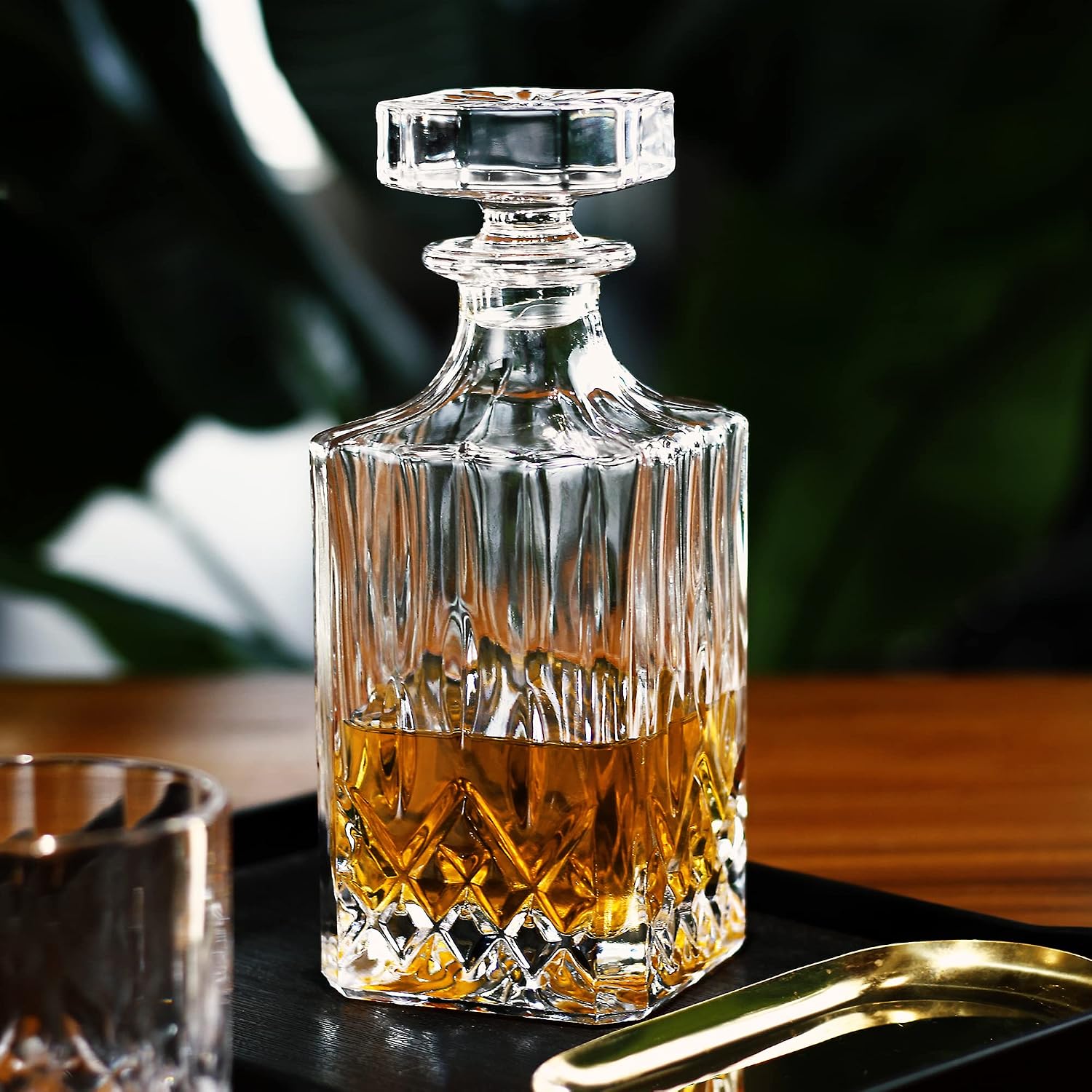 LUXU Whiskey Decanter,25 oz