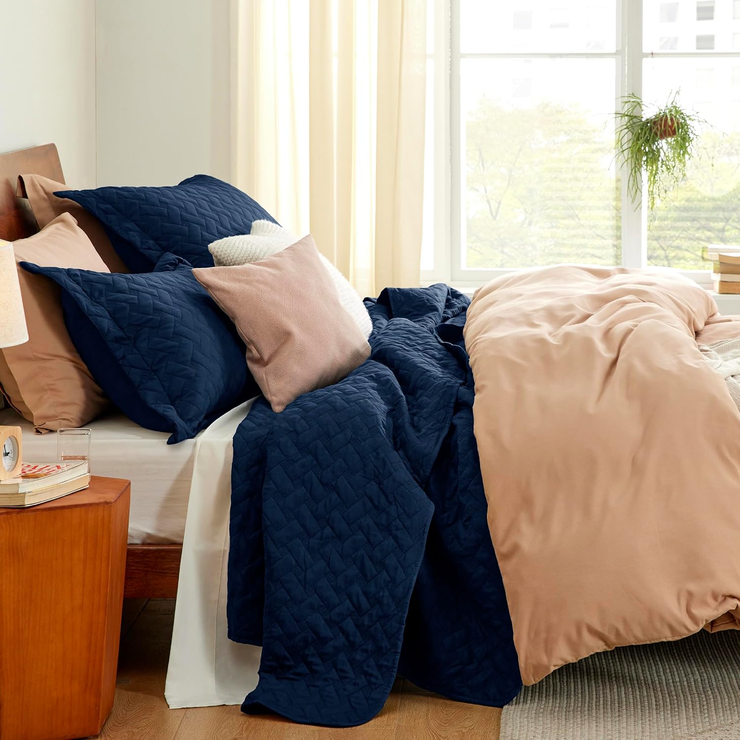Bedsure Quilts Queen Size - Grey Bedspreads Queen Size with Basket Weave Pattern, Soft Quilt Bedding Set, Lightweight Comforter Set Coverlet for All Seasons with 2 Pillow Shams (90" x 96")