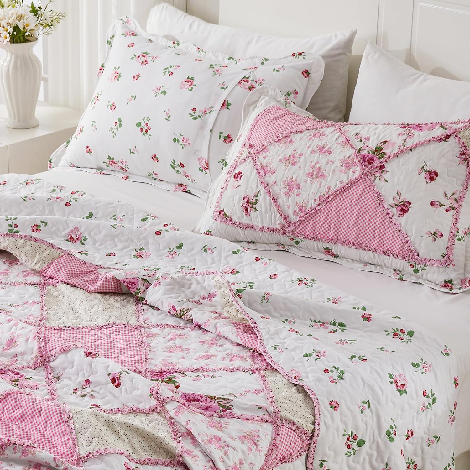 VIVILINEN Blue Floral Patchwork Quilt Set, Full Queen Size, 3 Piece Bedding Set with 2 Pillowcases
