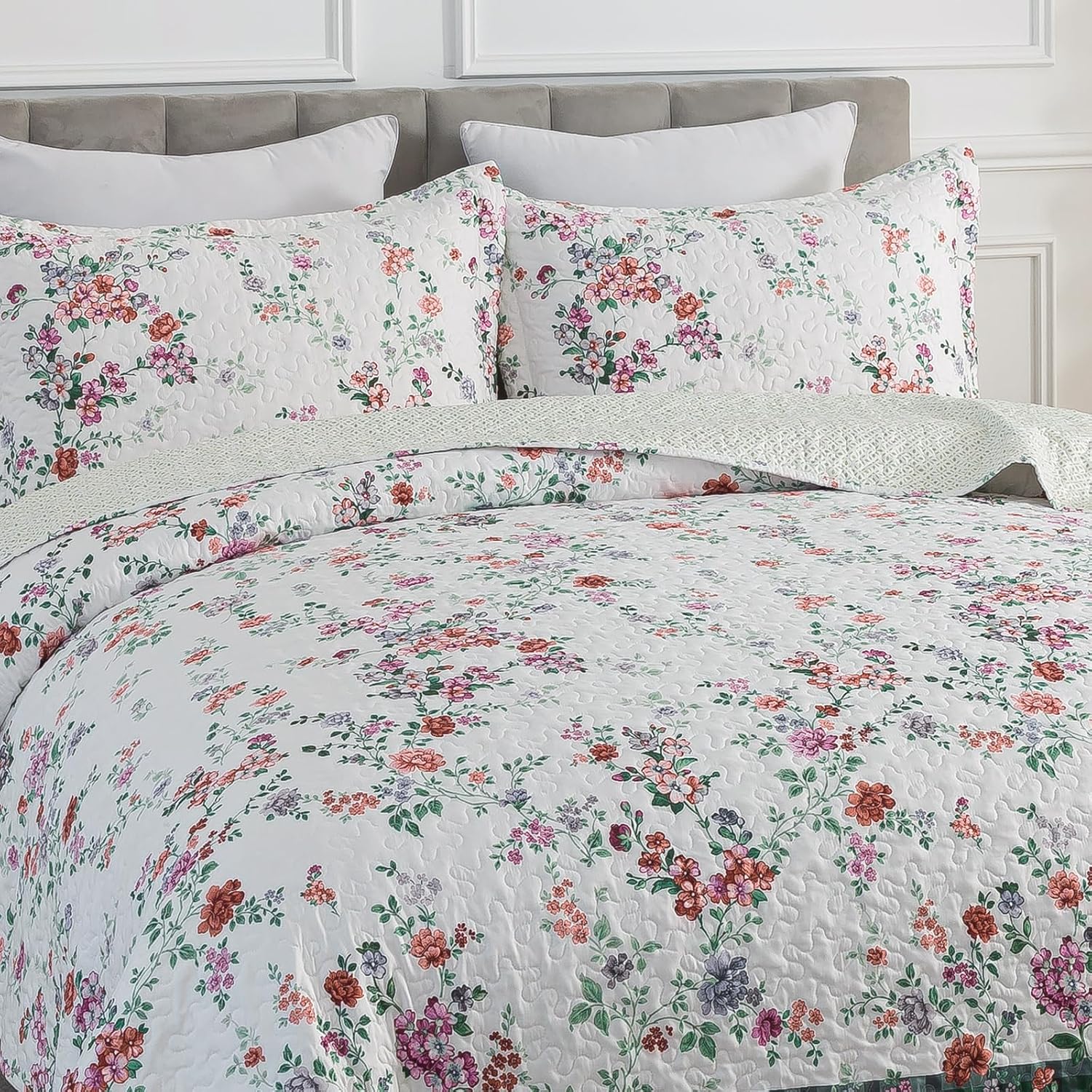 Travan Queen Quilt Set 3-Piece Bedspread Quilted Oversized Lightweight Microfiber Coverlet Set with Shams Violet Purple Floral Pattern Quilted