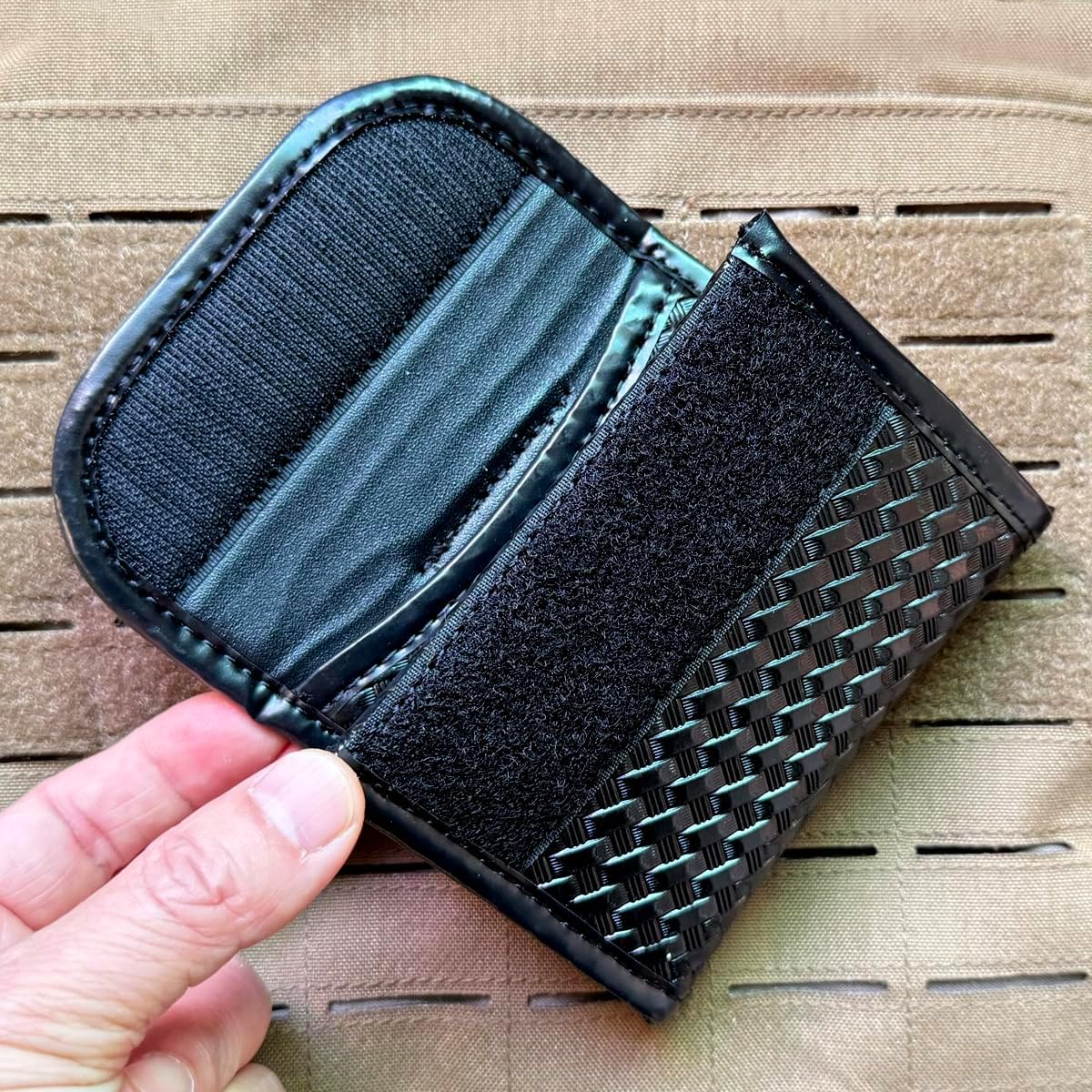 ROCOTACTICAL Flat Latex Glove Pouch, Basketweave Glove Holder for Duty Belt