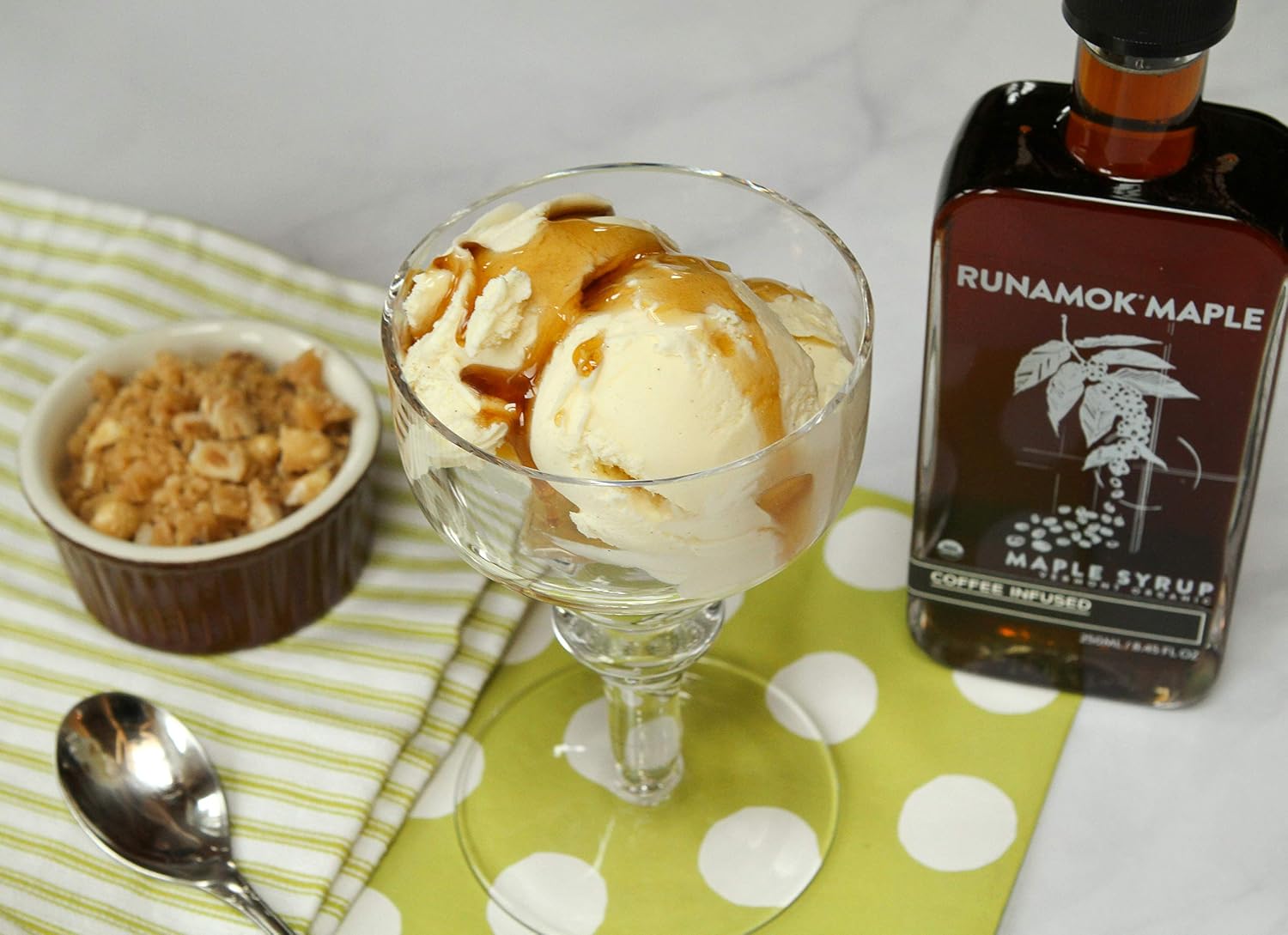 Runamok Maple Cinnamon-Vanilla Infused Maple Syrup - Authentic & Real Vermont Maple Syrup | Gluten Free & Natural Sweetener | Breakfast, Coffee, Pancakes Maple Syrup | 8.45 Fl Oz (250mL)