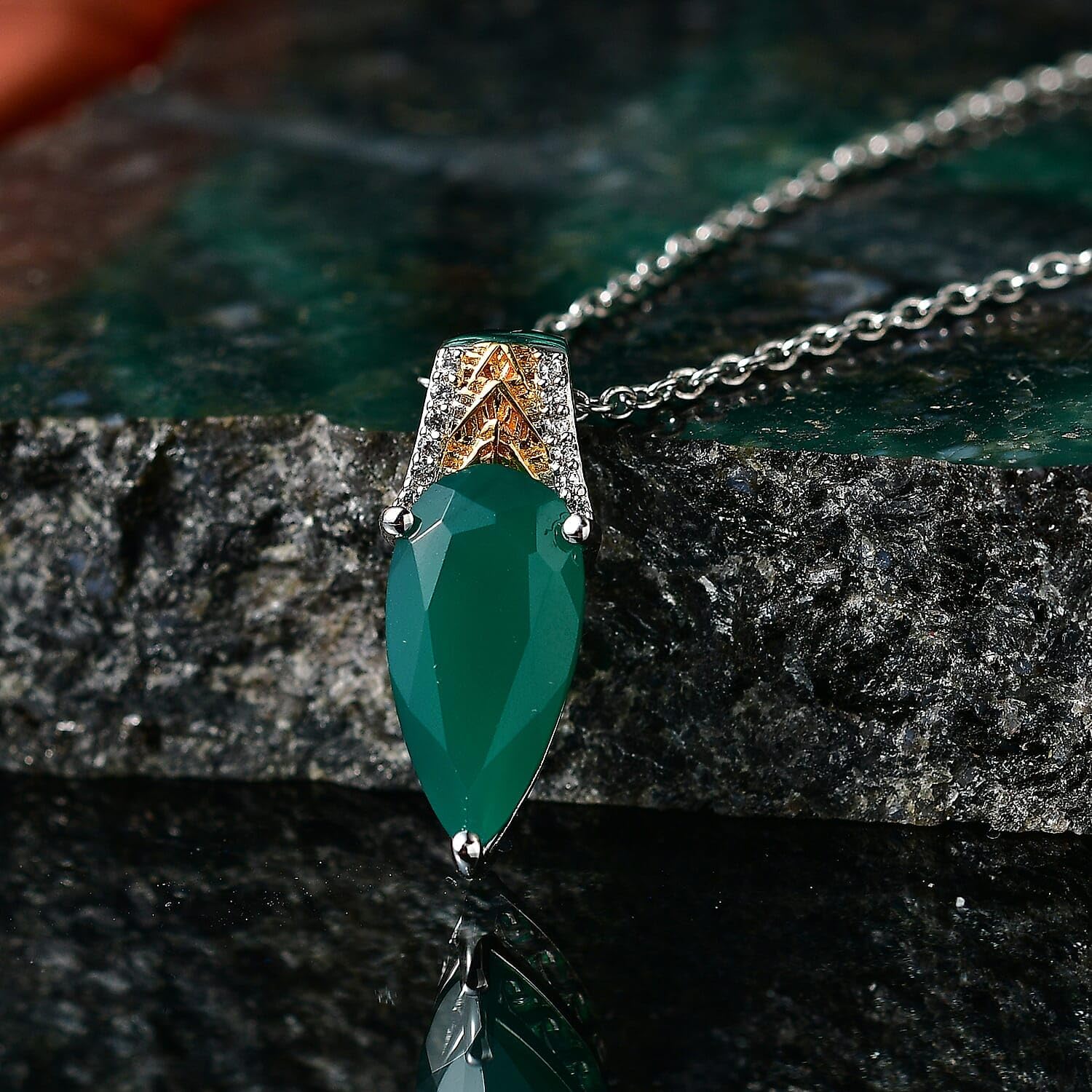 Onyx Zircon 3.80 ctw Lushy Leaf Pendant Steel Necklace 20"