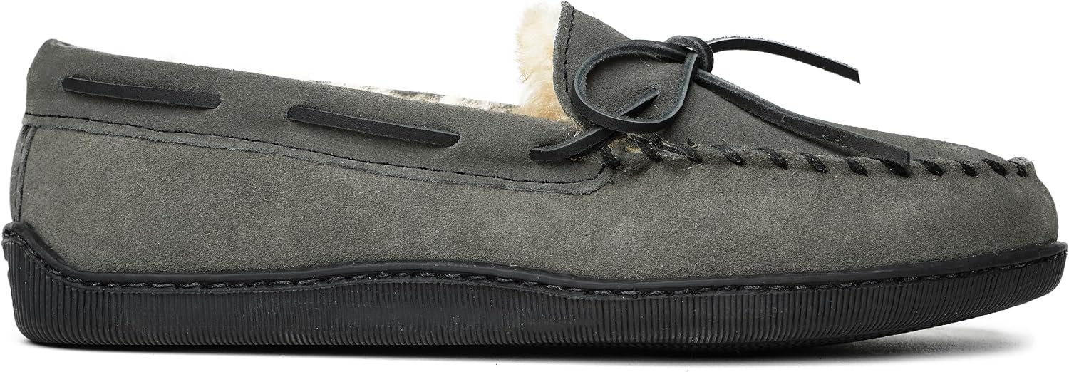 Minnetonka Men's Sheepskin Hardsole Slipper