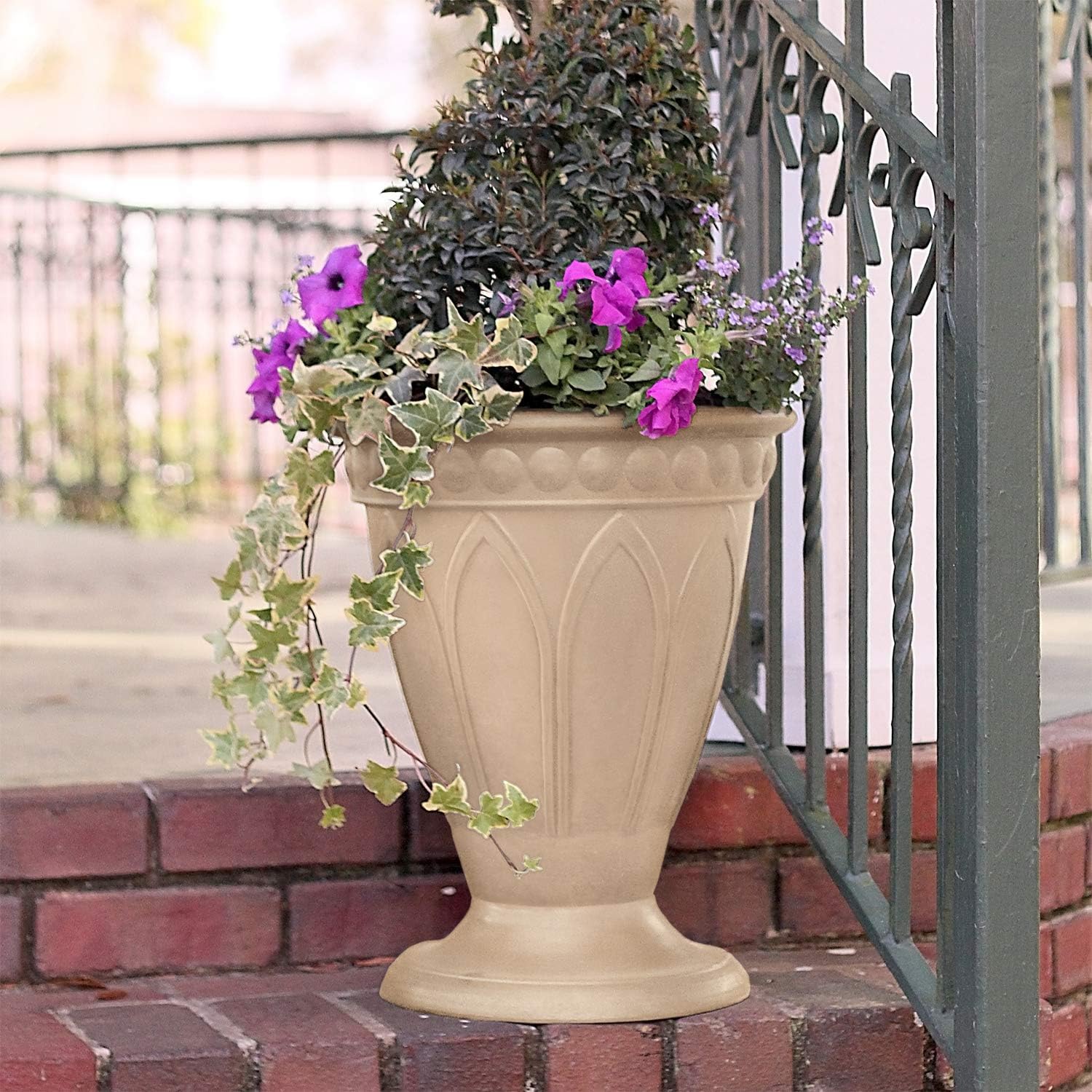 PSW HU40BK Bristol Urn Planter, 16 by 18-Inch, Black