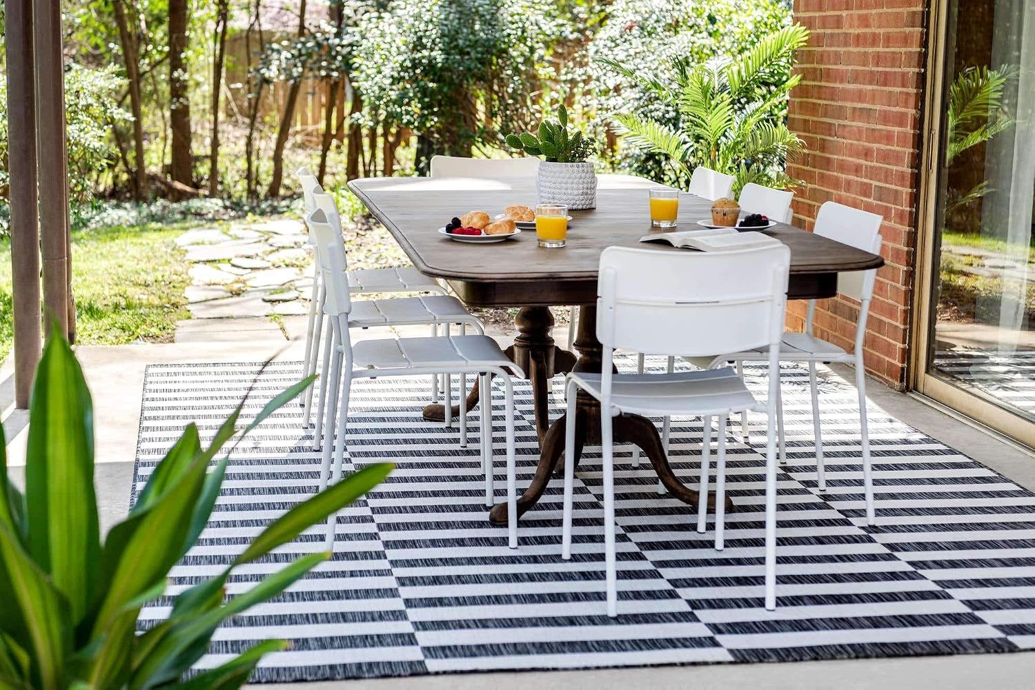 Unique Loom Outdoor Striped Collection Area Rug - Striped (7' 1" x 10' Rectangle, Taupe/Ivory)