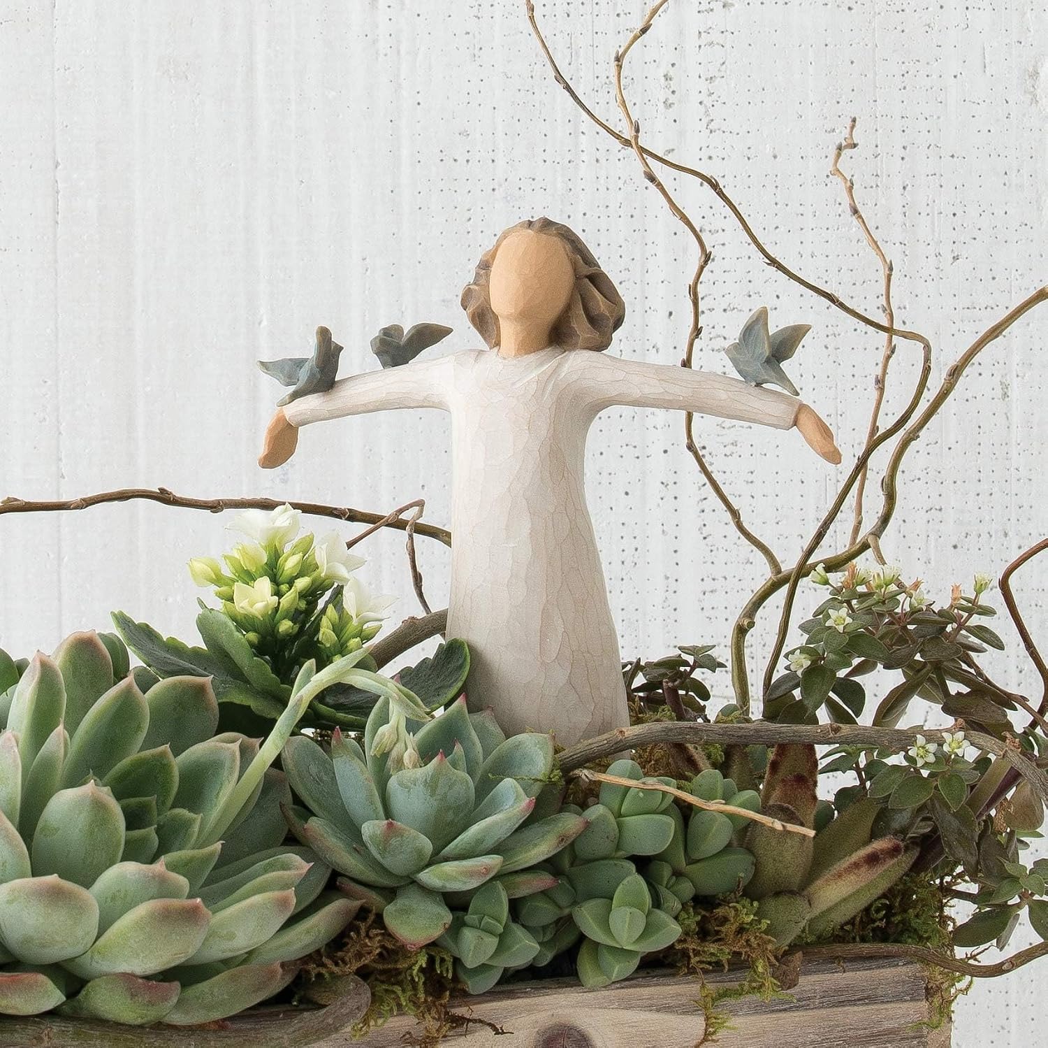 Willow Tree Happiness, Sculpted Hand-Painted Figure | Cast from a Susan Lordi Original Carving, Meaningful Keepsake Gift for Loved Ones, Display on Shelf, Table or Mantel