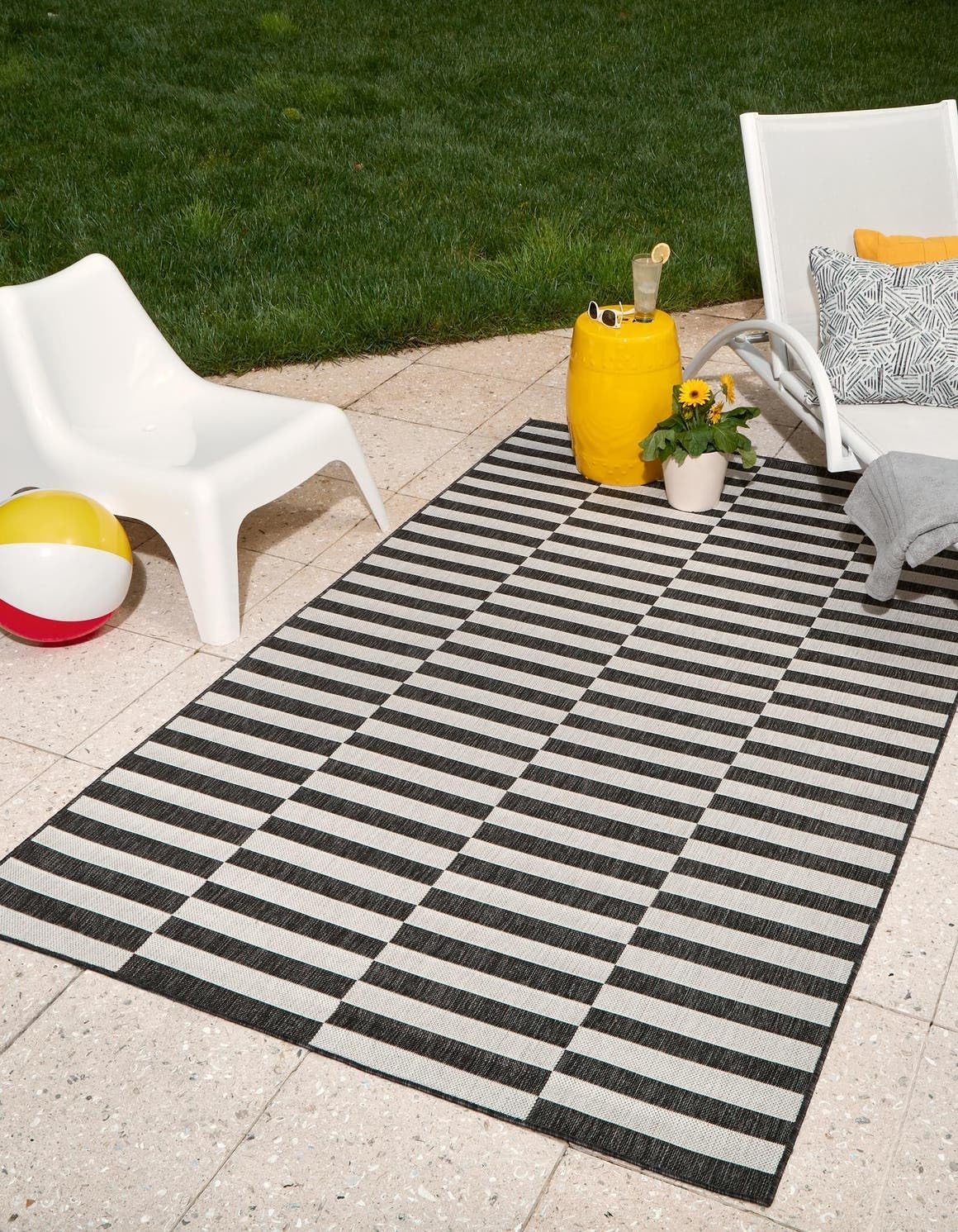 Unique Loom Outdoor Striped Collection Area Rug - Striped (7' 1" x 10' Rectangle, Taupe/Ivory)