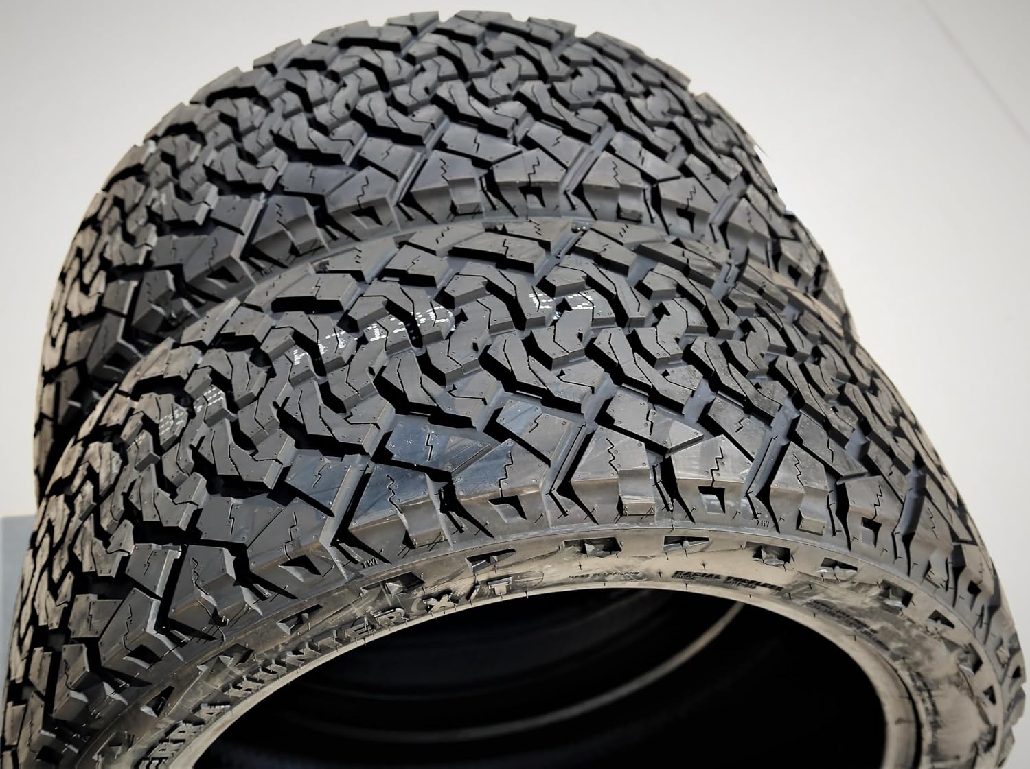 Venom Power Terra Hunter X/T LT285/75R16 Extreme Terrain E (10 Ply) Tire