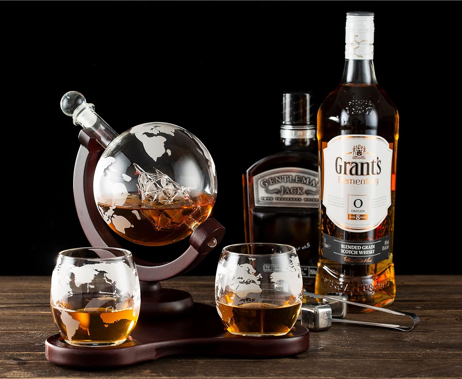 Whiskey Globe Decanter Set with 2 Glasses in Gift Box - Whiskey decanter for Liquor, Whiskey, Brandy, Gin, Rum, Tequila, Vodka