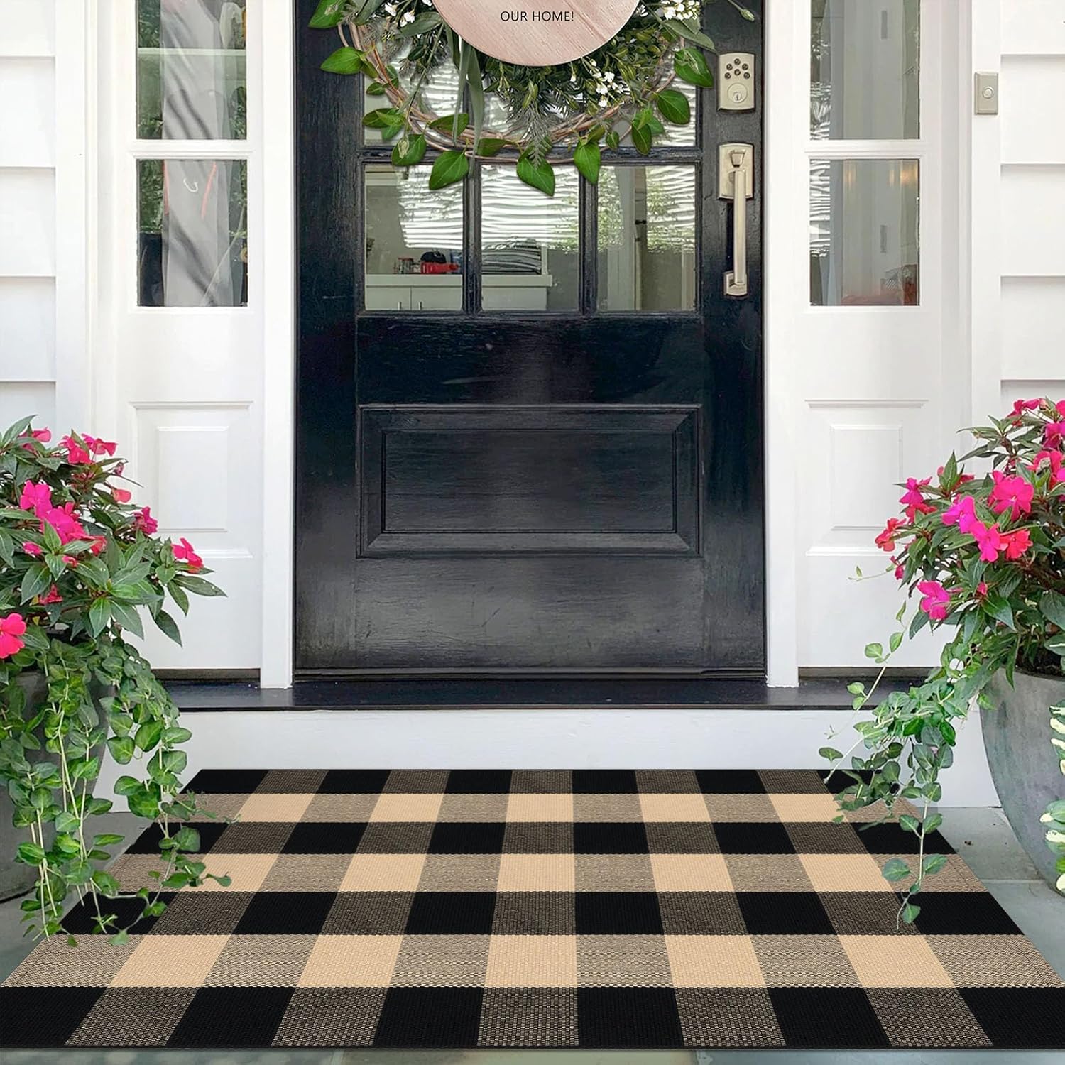 IOHOUZE 27.5x43 Buffalo Plaid Rug, Washable Front Door Mat, Black White