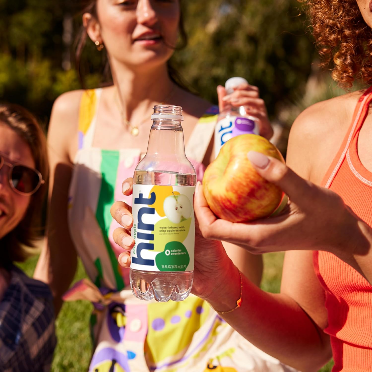 Hint Flavored Water Zero Sugar 0 Calories - Pineapple 16 FL Oz (12 pack) | Crisp, refreshing water, fruit flavors. 0 calories, 0 sugar, 0 sweeteners. Hydration for wellness. Gluten-free, Kosher, Vegan