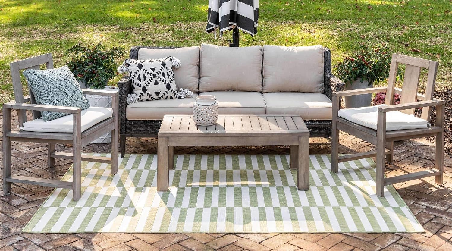 Unique Loom Outdoor Striped Collection Area Rug - Striped (7' 1" x 10' Rectangle, Taupe/Ivory)