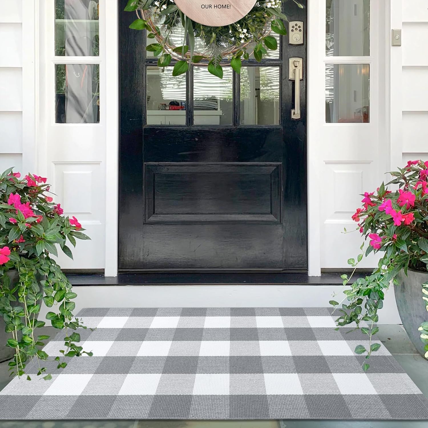 IOHOUZE 27.5x43 Buffalo Plaid Rug, Washable Front Door Mat, Black White