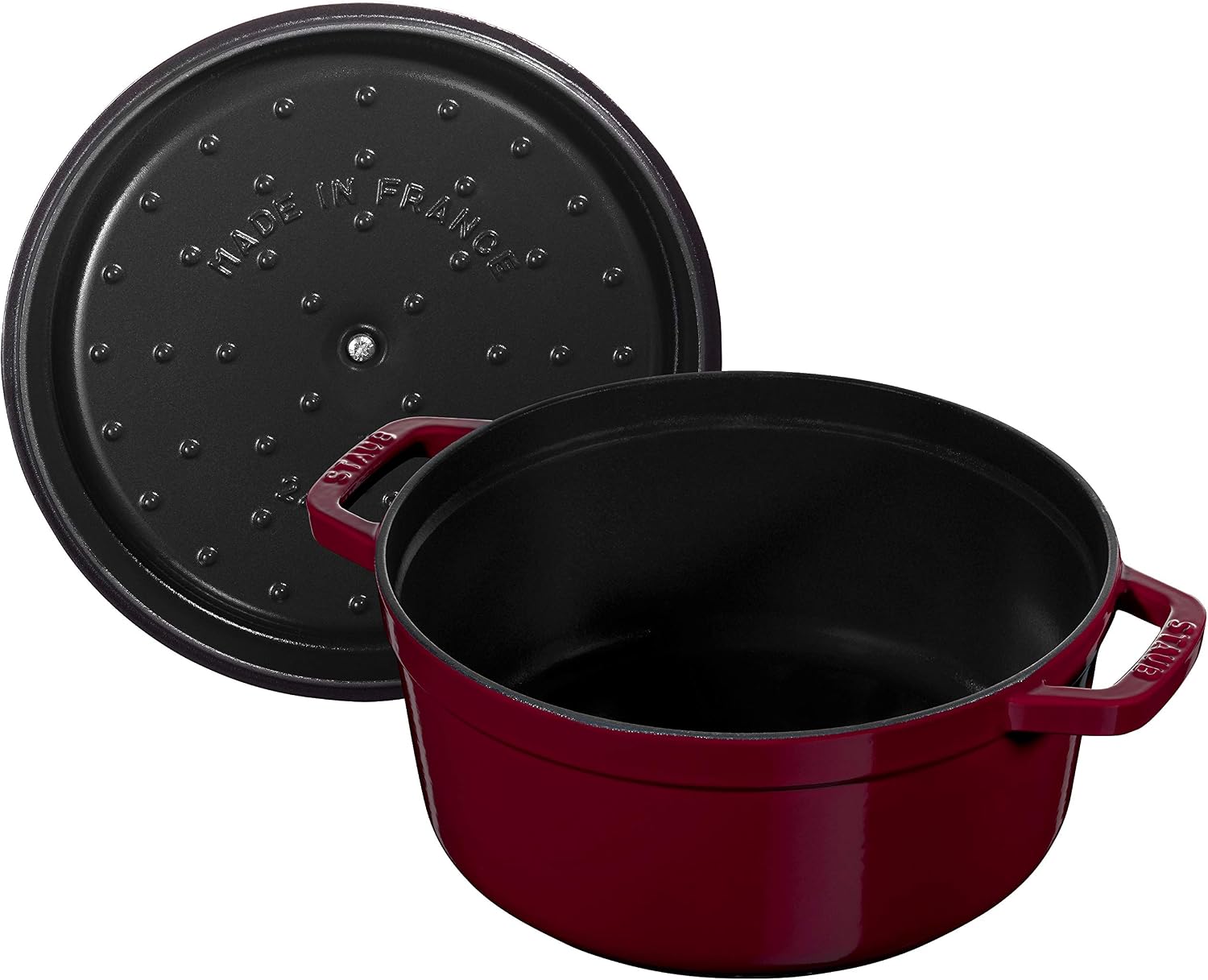 Staub Round Cocotte - 5.5Qt - Grenadine