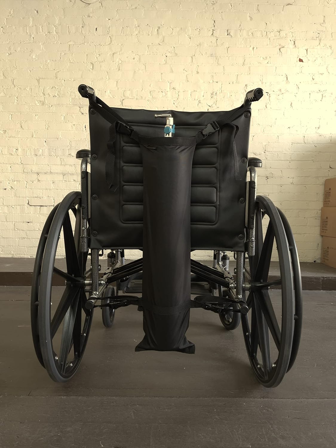 EZ-ACCESS EZ-ACCESSORIES Wheelchair Single Oxygen Carrier for D & E Cylinders