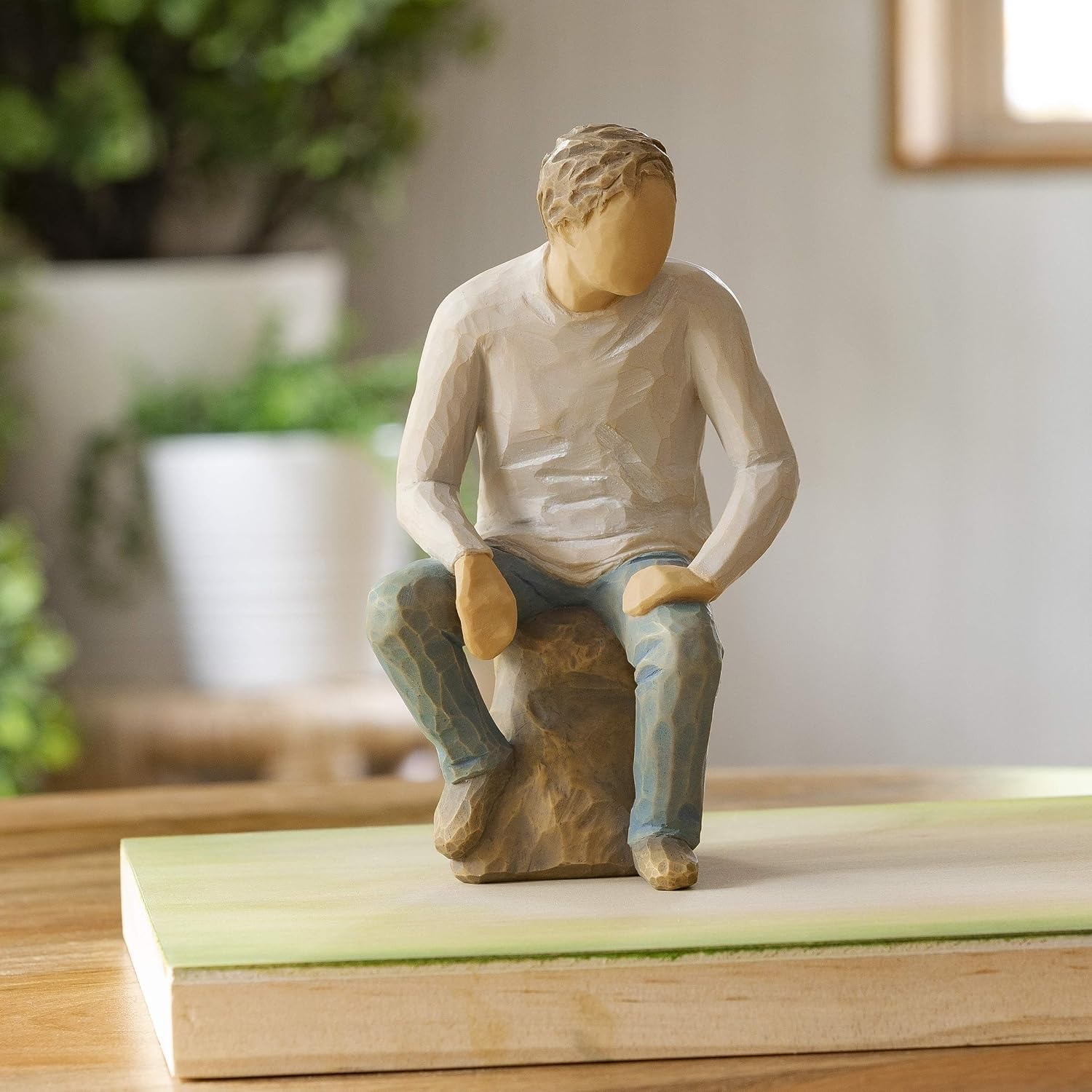Willow Tree Happiness, Sculpted Hand-Painted Figure | Cast from a Susan Lordi Original Carving, Meaningful Keepsake Gift for Loved Ones, Display on Shelf, Table or Mantel