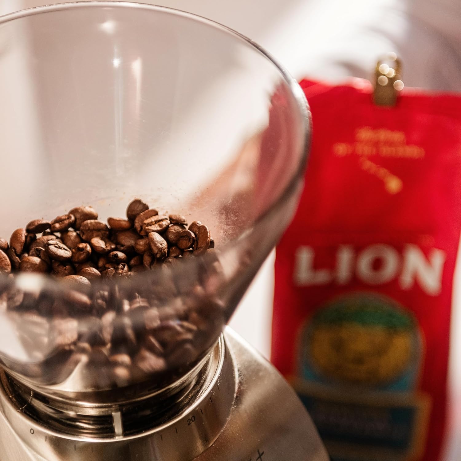 Lion Coffee 24K Gold Roast 100% Kona Whole Bean Coffee, Medium-Light Roast, A Taste of Aloha - 7 Ounce Bag
