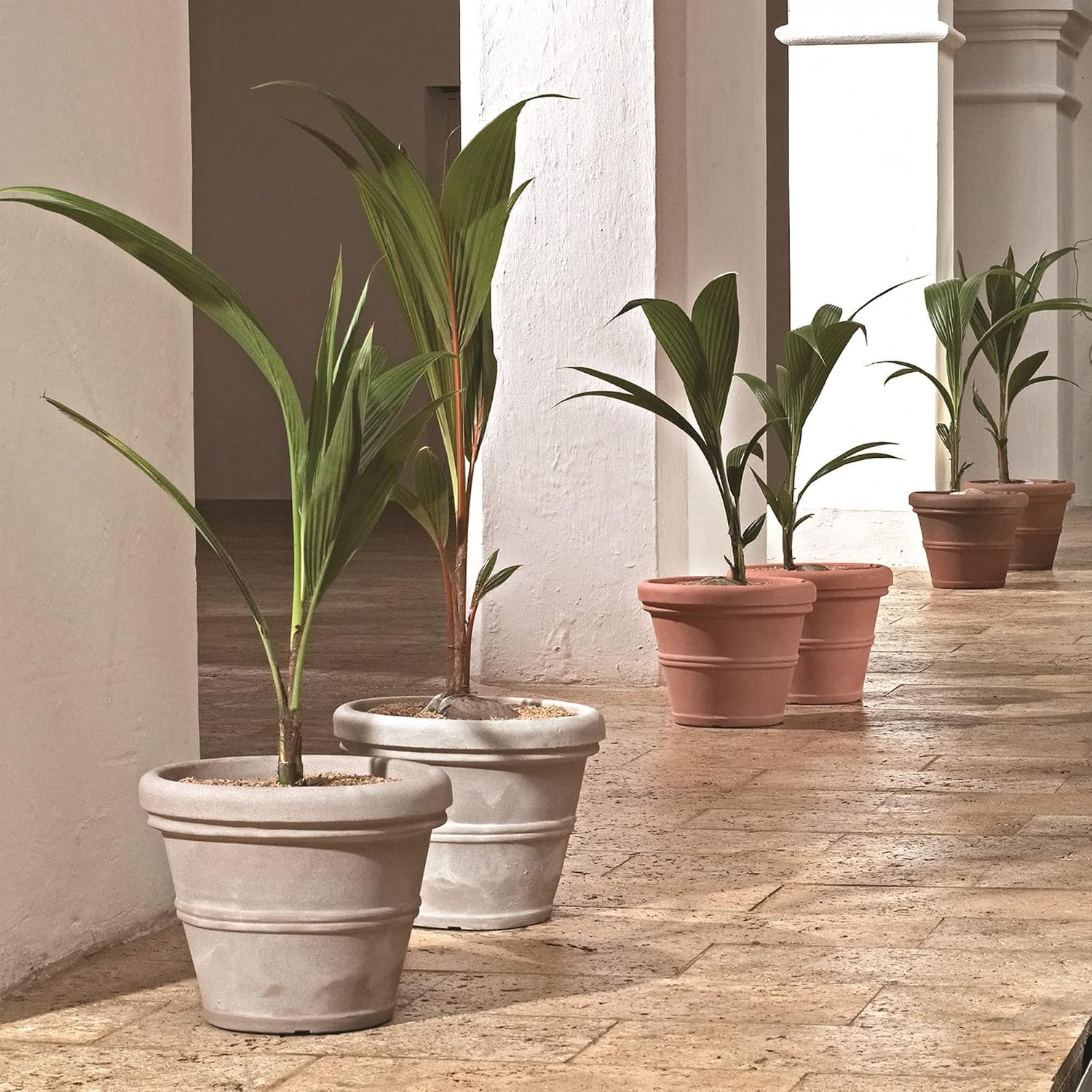 Crescent Garden Brunello Classic Gray Rolled Rim Planter Pot, Lightweight Indoor/Outdoor Weather-Safe Round Plant Pot, 27''W (Weathered Concrete)