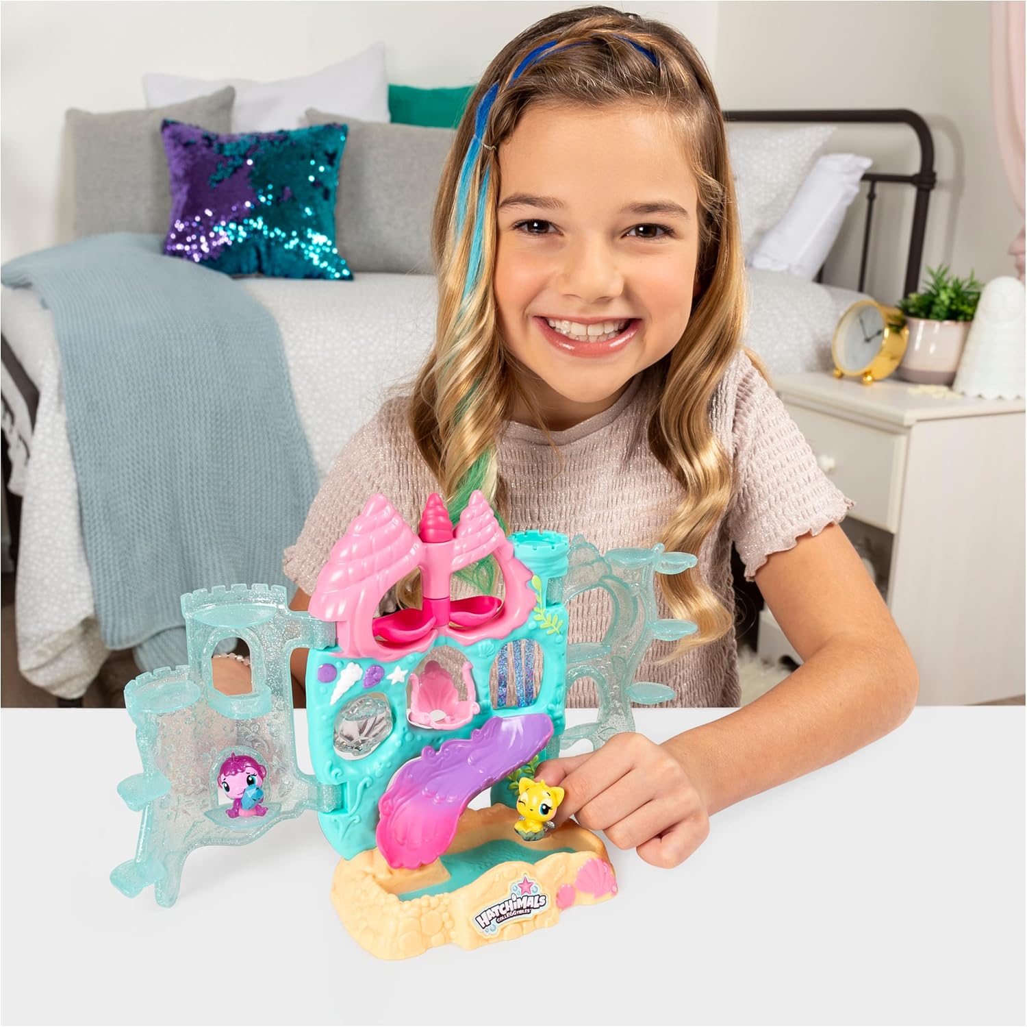 Hatchimals CollEGGtibles, Coral Castle Fold Open Playset with Exclusive Mermal Character (Amazon Exclusive Set), Girl Toys