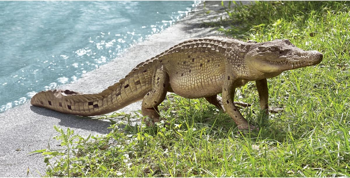 The Grand-Scale The Walking Crocodile Statue