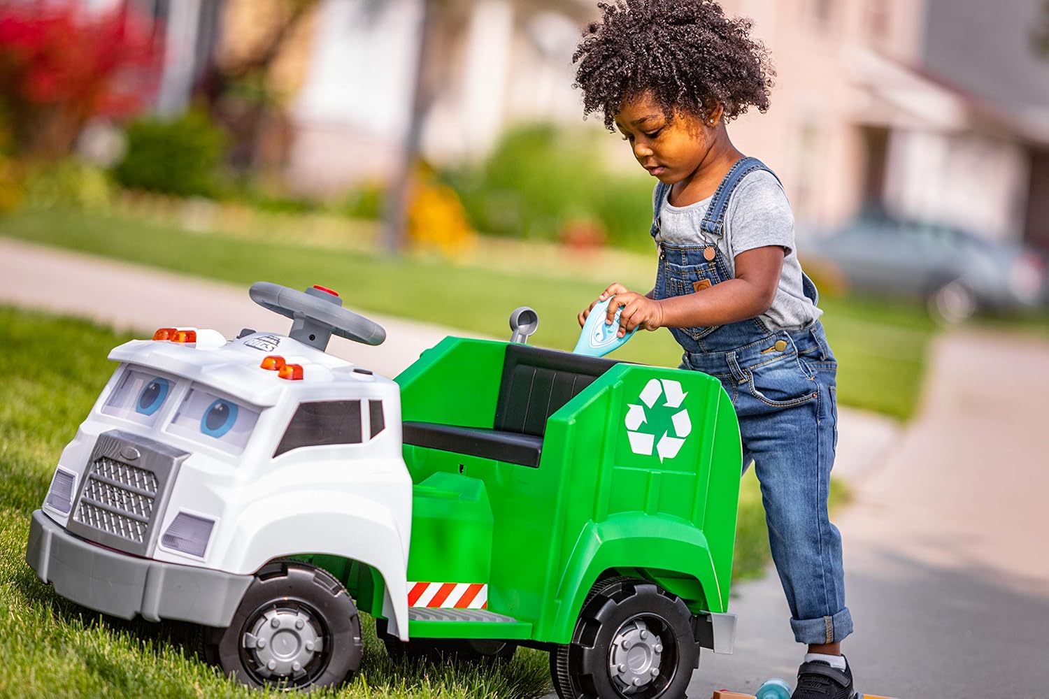 Kid Trax Real Rigs Toddler Recycling Truck Interactive Ride On Toy, Kids Ages 1.5-4 Years, 6 Volt Battery and Charger, Sound Effects