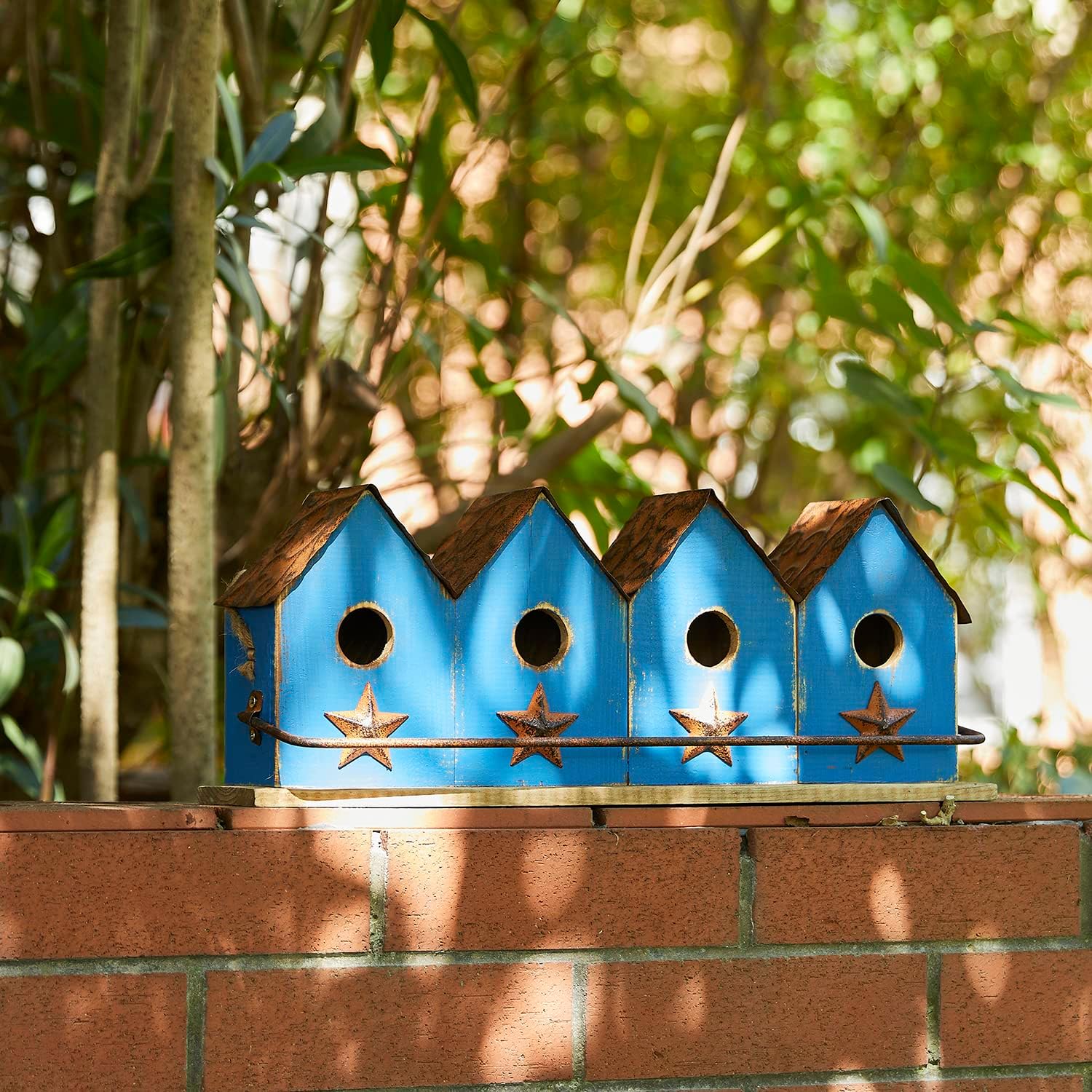 Glitzhome Bird Houses for Outside,10" H Rustic Wooden Bird House Garden Distressed Decorative Birdhouse for Outdoors, Hanging Birdhouse for Bluebird Hummingbird Wren Finch Cardinals Cedar