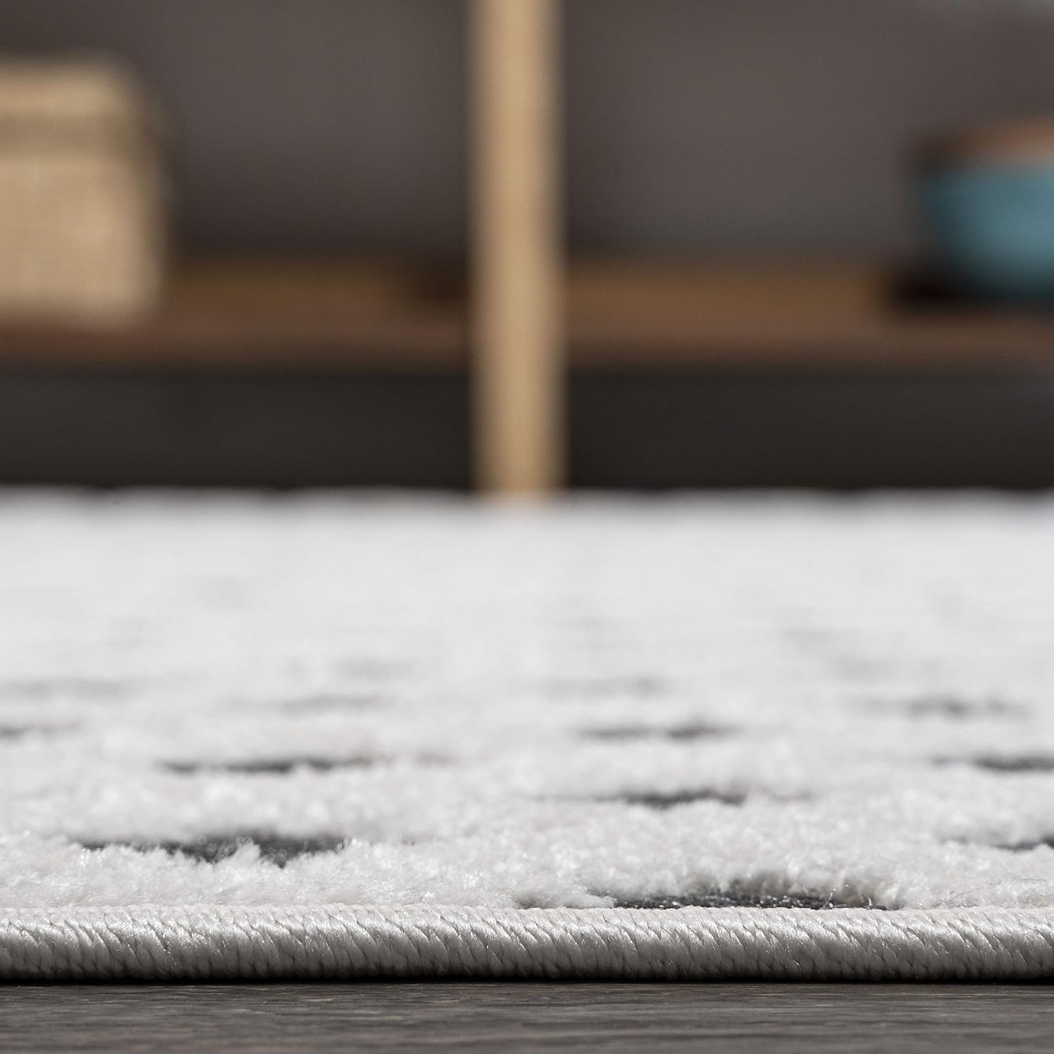 JONATHAN Y Mini-Diamond Trellis Indoor Outdoor Area Rug 3X5 White/Black, Rabat High-Low Pile for Backyard, Patio, Porch, Easy-Cleaning, High Traffic