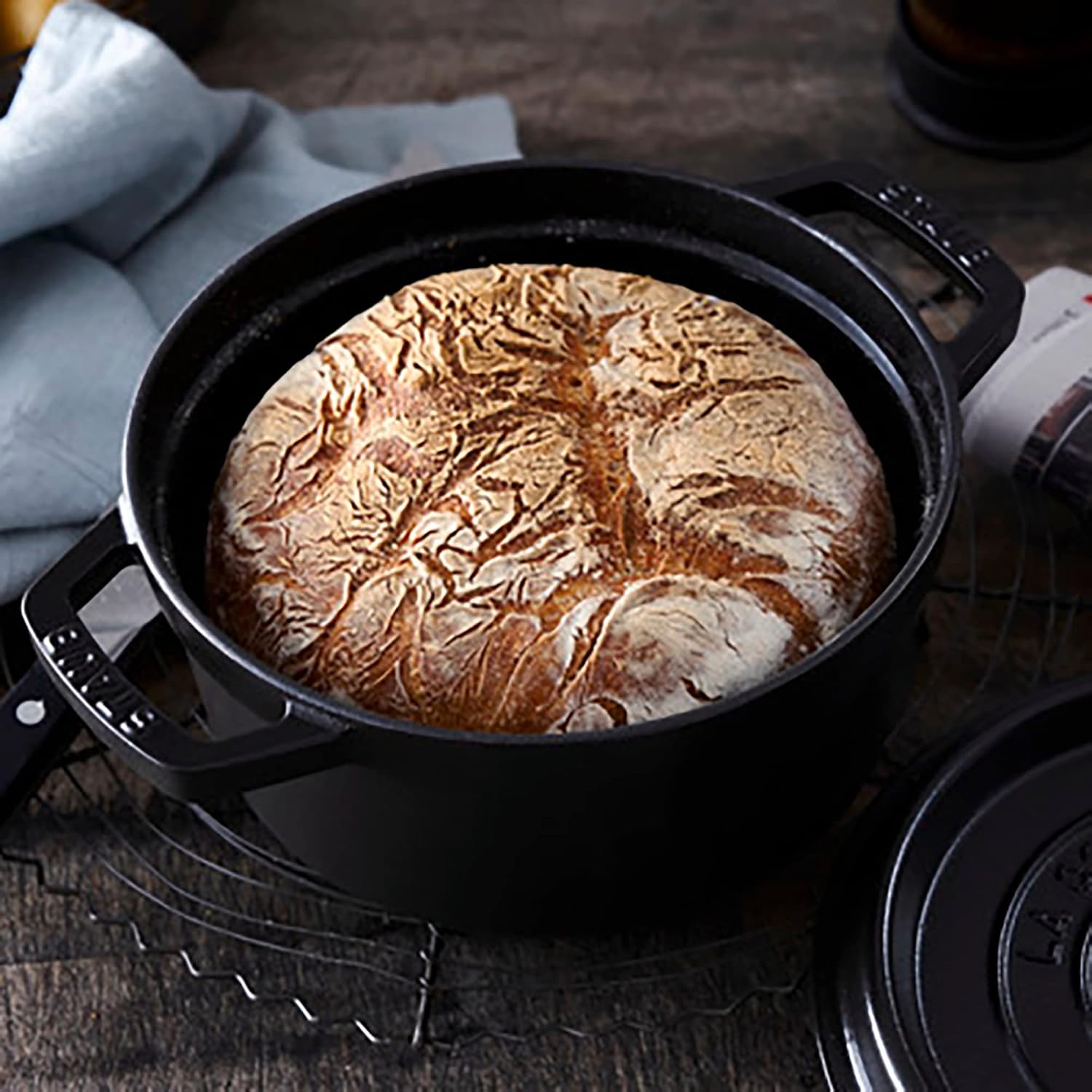 Staub Round Cocotte - 5.5Qt - Grenadine