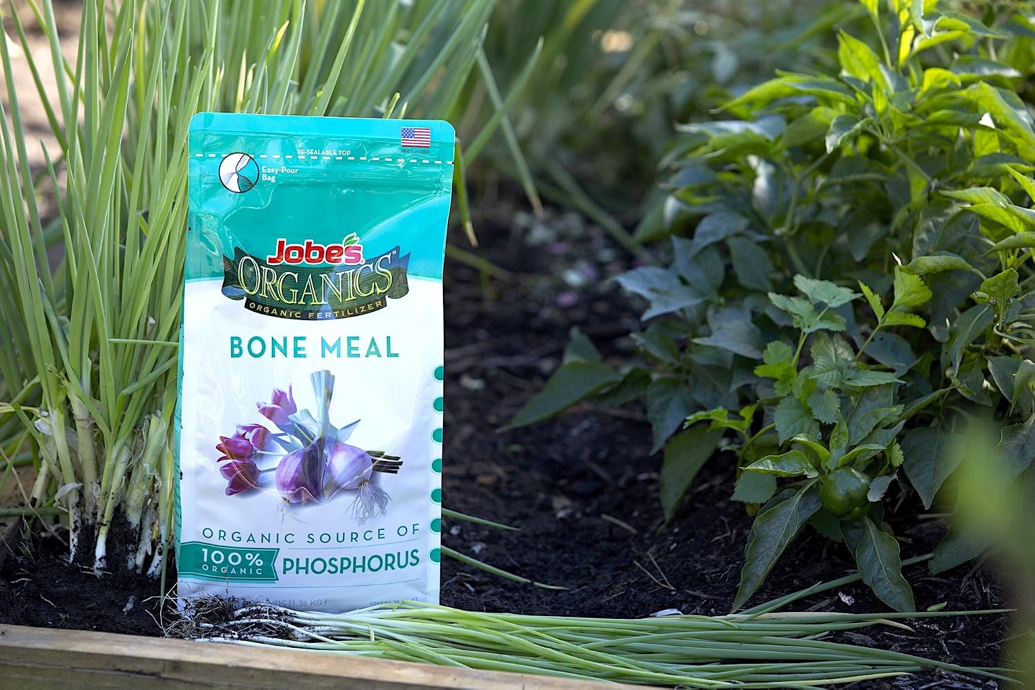 Jobe's Organics Granular Bone Meal Fertilizer, Strong Root Development for Bulbs, Tomatoes, Roses, and Other Flowering Plants, 4 lbs Bag