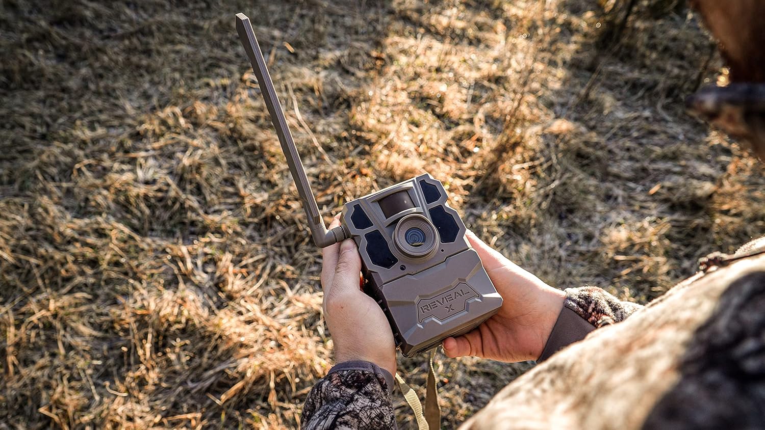 TACTACAM Reveal X GEN 2.0 Cellular Trail Camera with 32GB SD Card Bundle